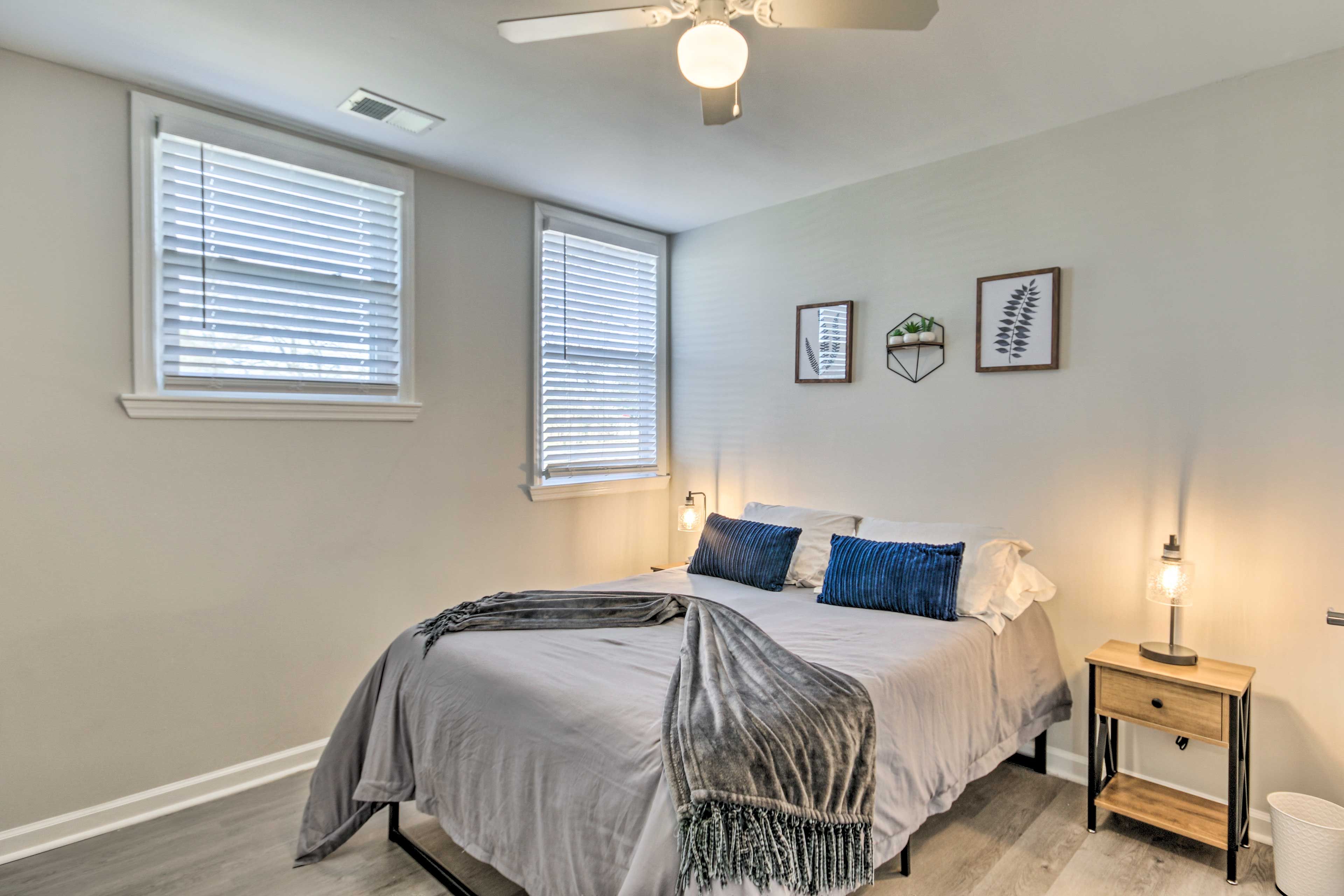 Bedroom 2 | Queen Bed