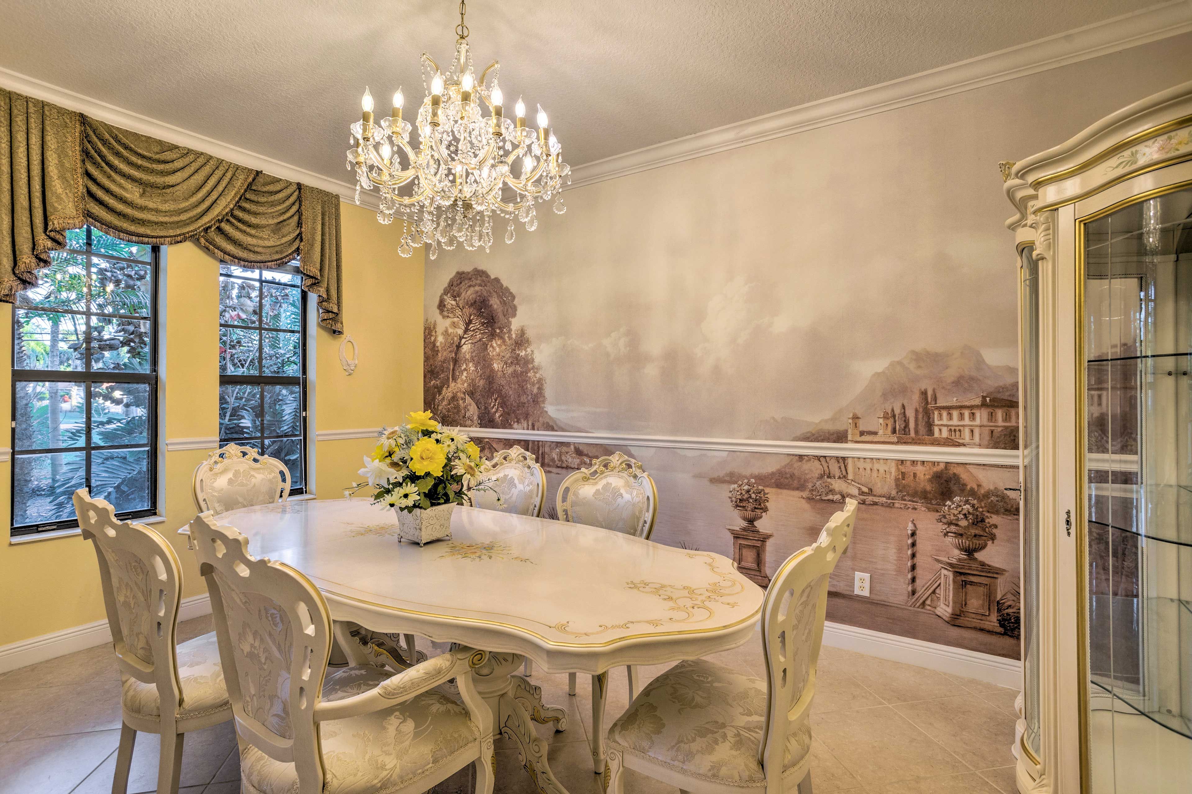 Dining Room | 1st Floor | 6-Person Table