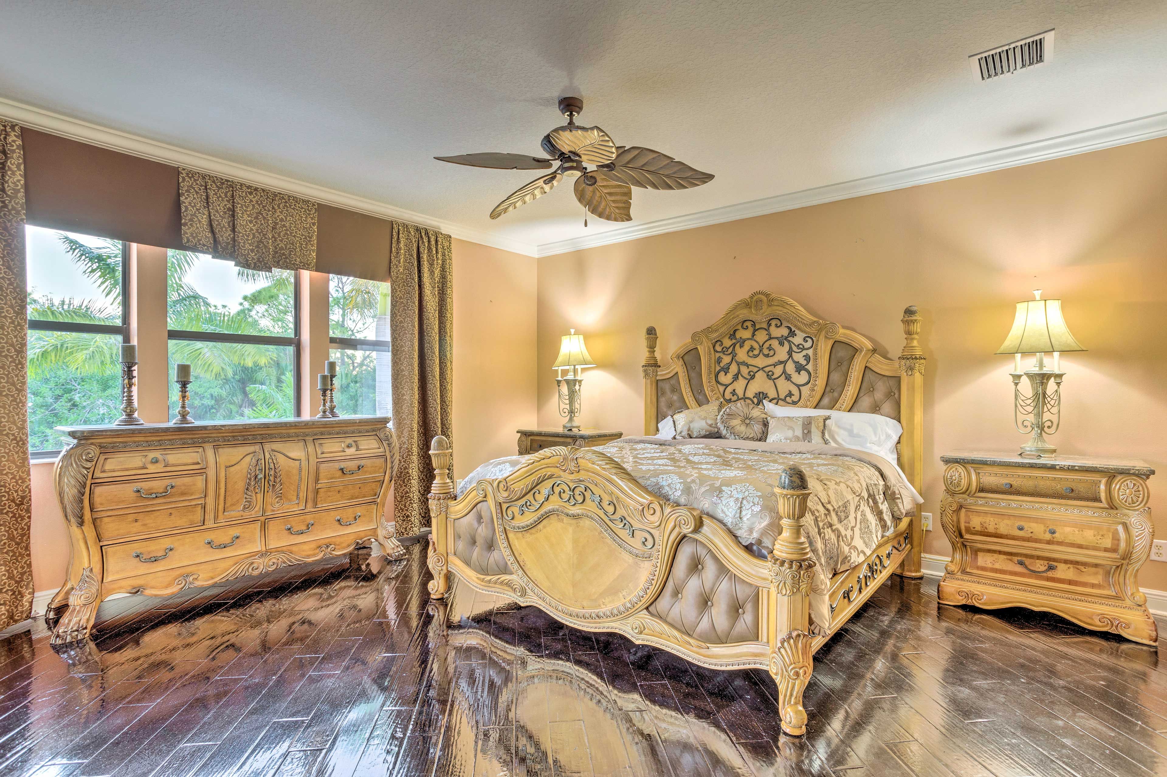 Bedroom 1 | King Bed | 2nd Floor