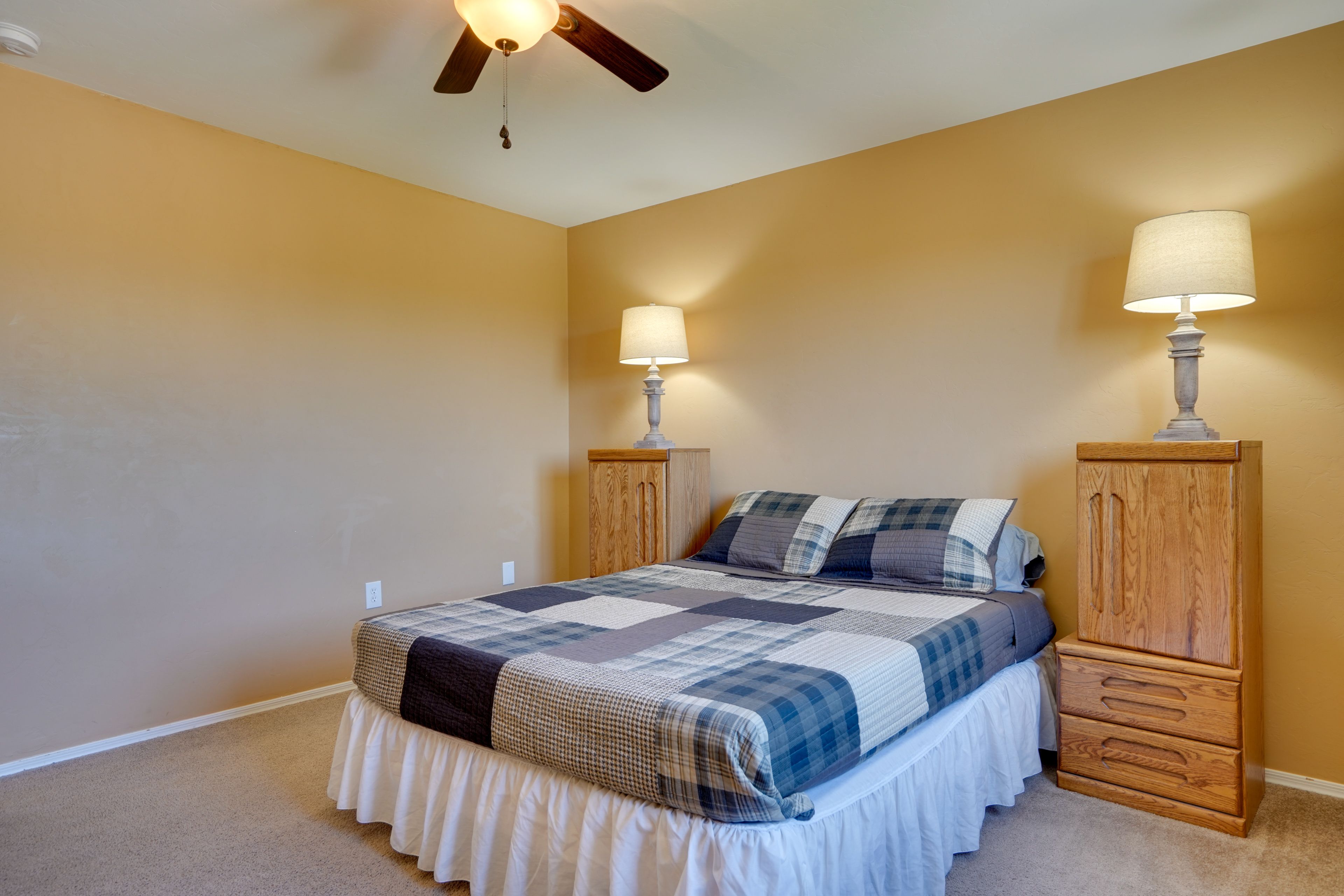 Bedroom 2 | 2nd Floor | Queen Bed