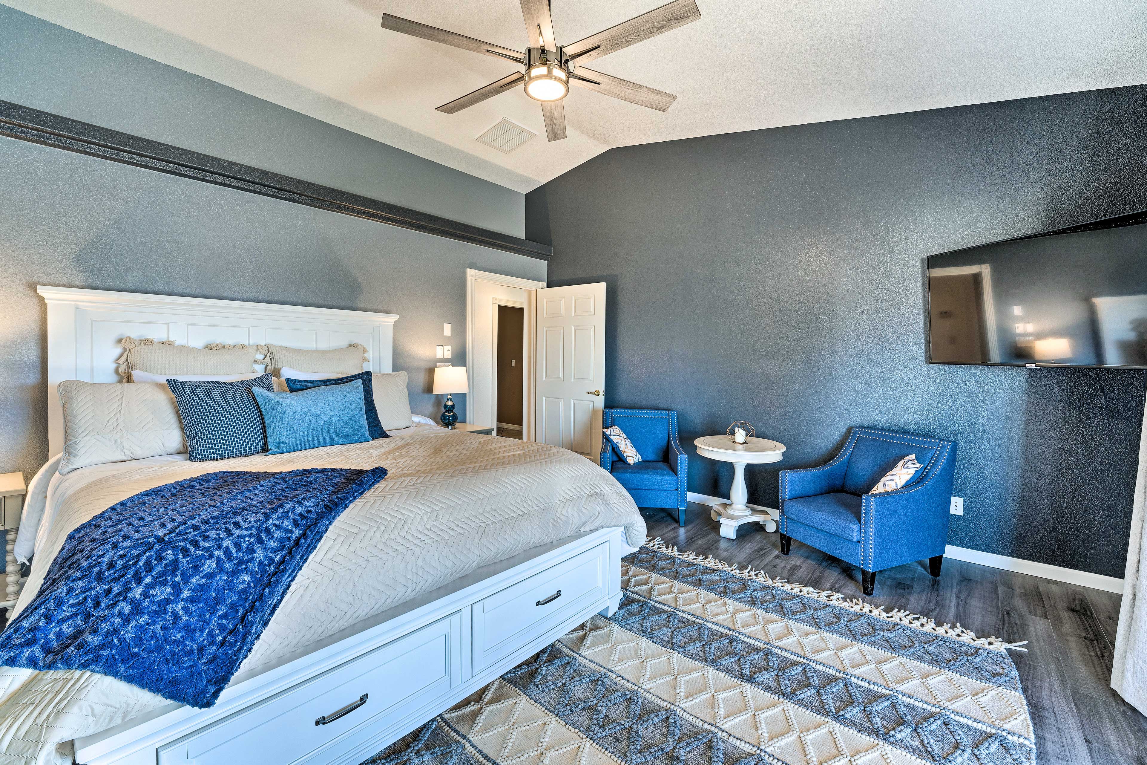 Bedroom 1 | Linens Provided