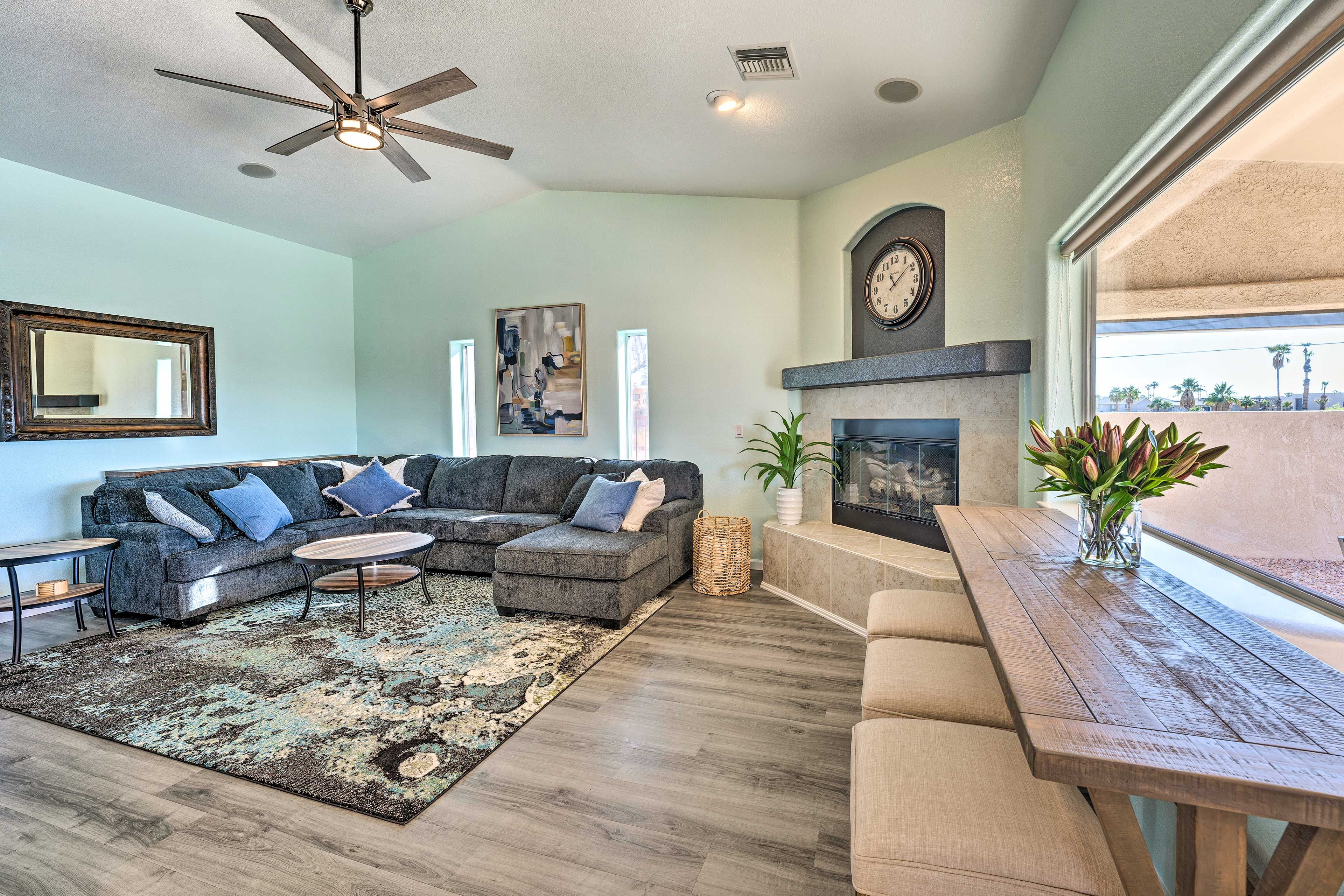 Living Room | Free WiFi