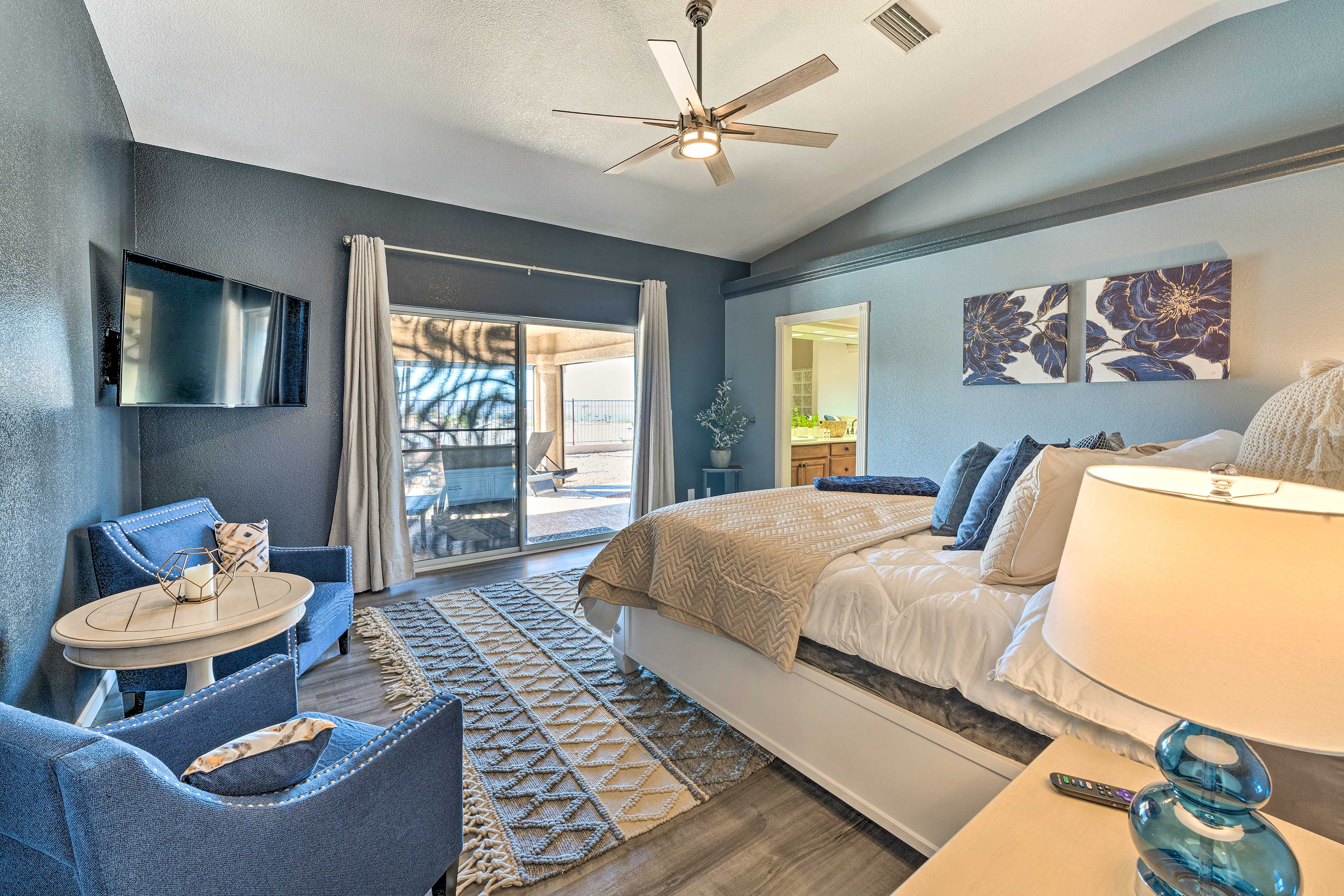 Bedroom 1 | California King Bed