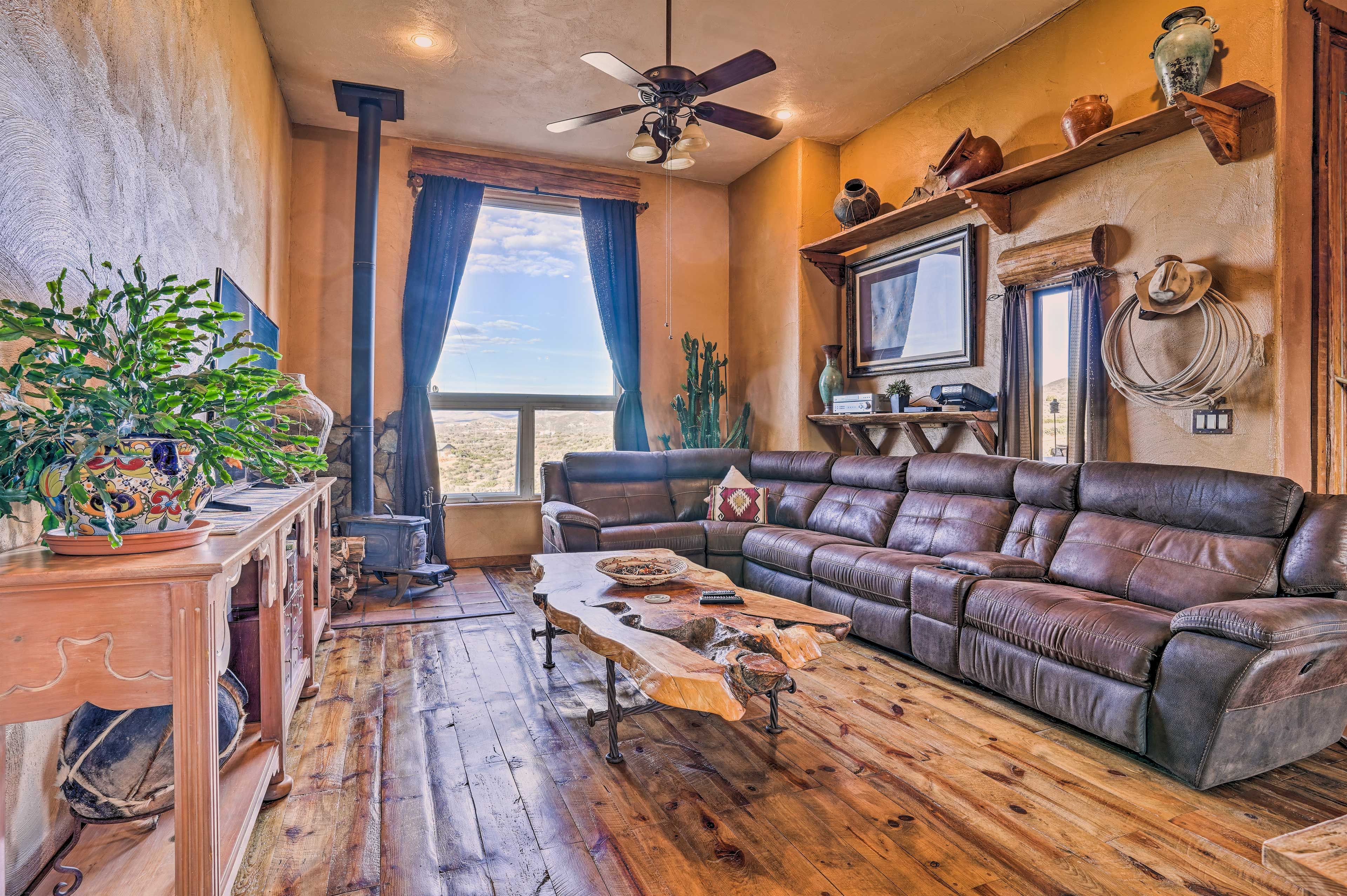 Living Room | Sectional Sofa