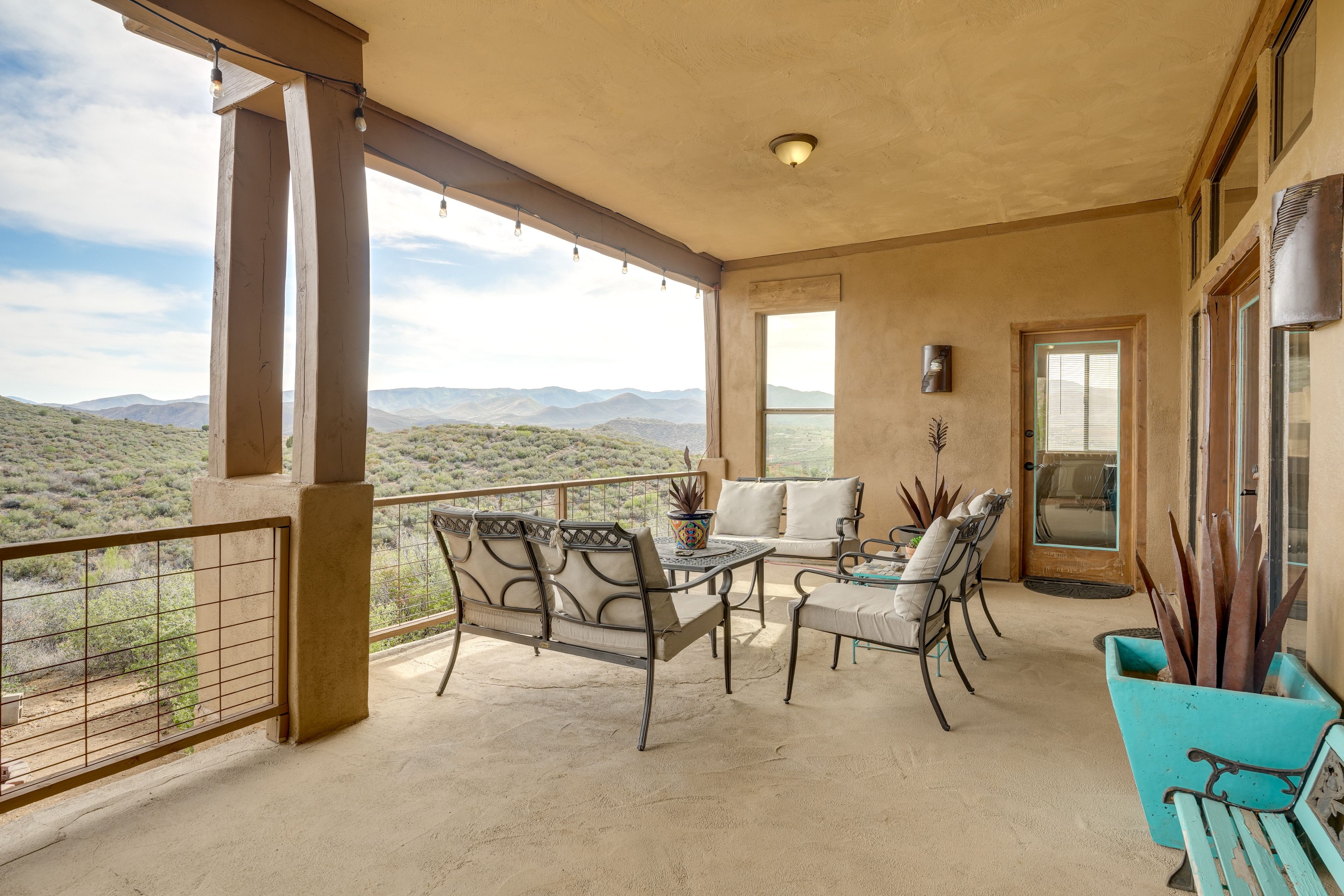 Dewey-Humboldt Vacation Rental | 3BR | 2BA | 2,000 Sq Ft | Access Only by Stairs
