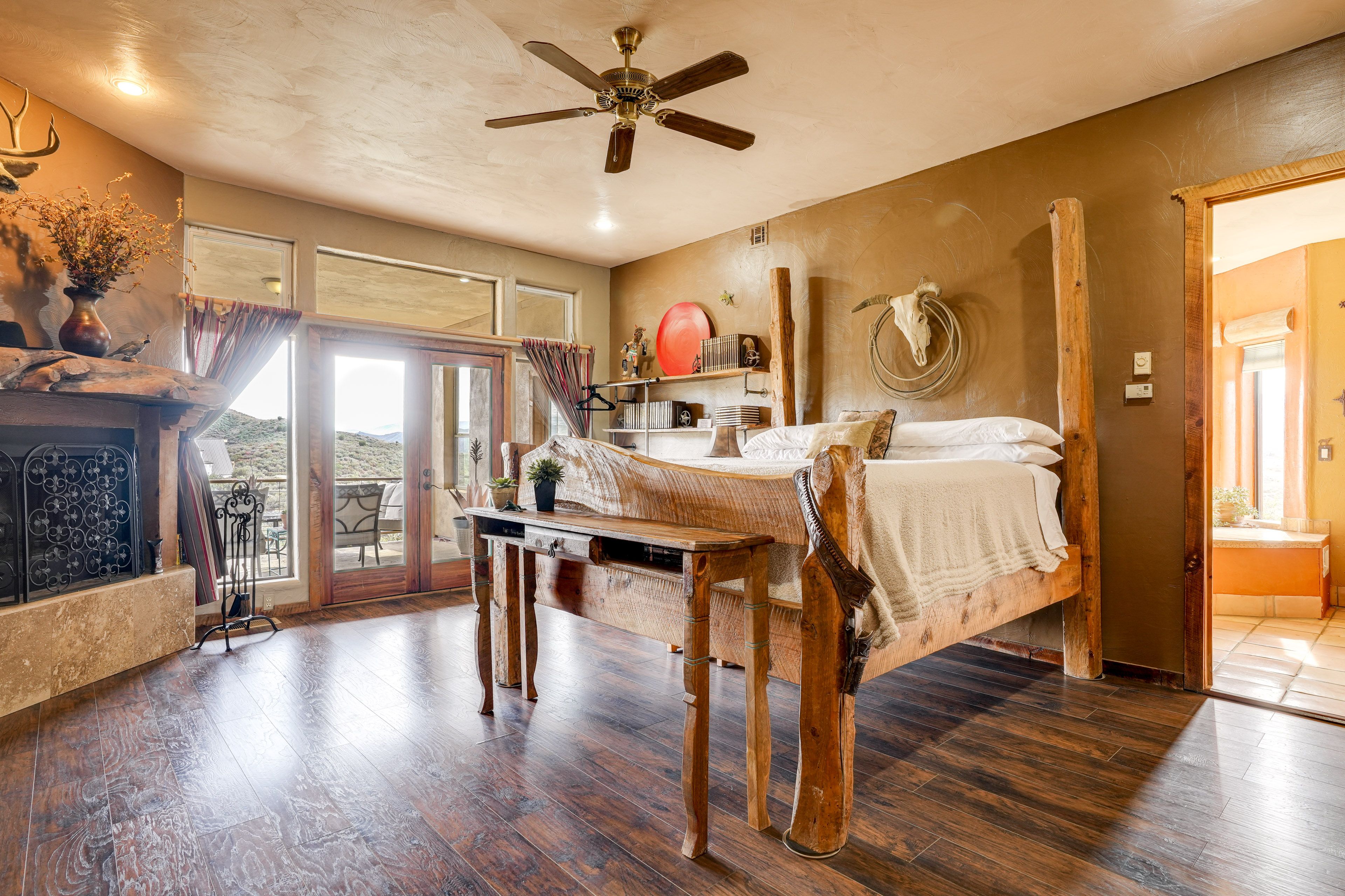 Bedroom 1 | California King Bed | Smart TV | Fireplace | En-Suite Bathroom