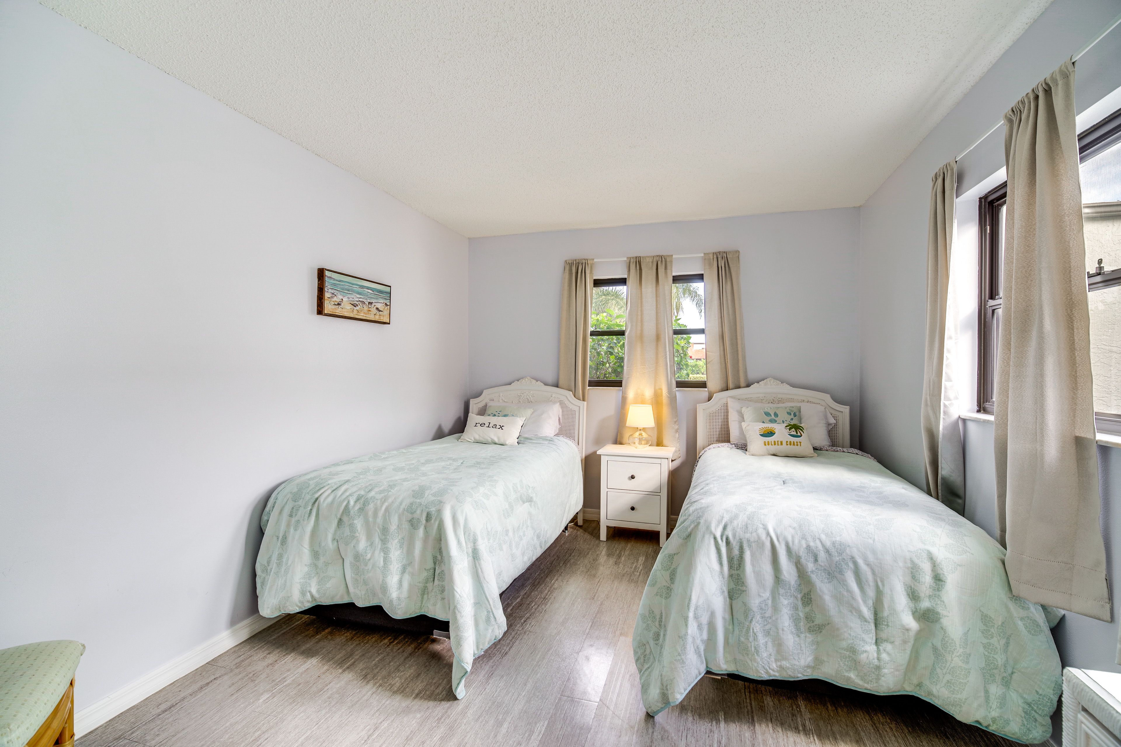 Bedroom 2 | 2 Twin Beds