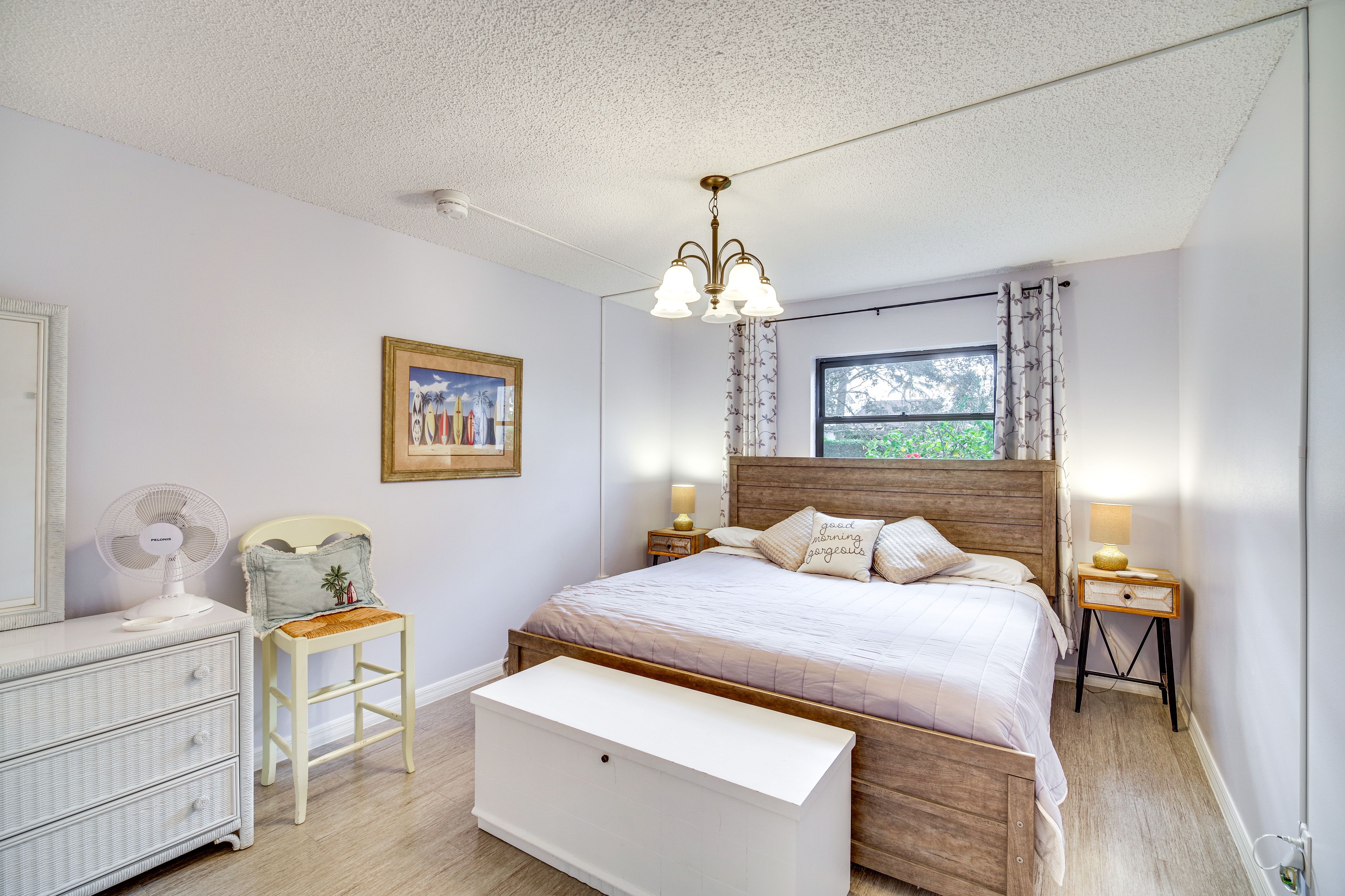 Bedroom 1 | King Bed