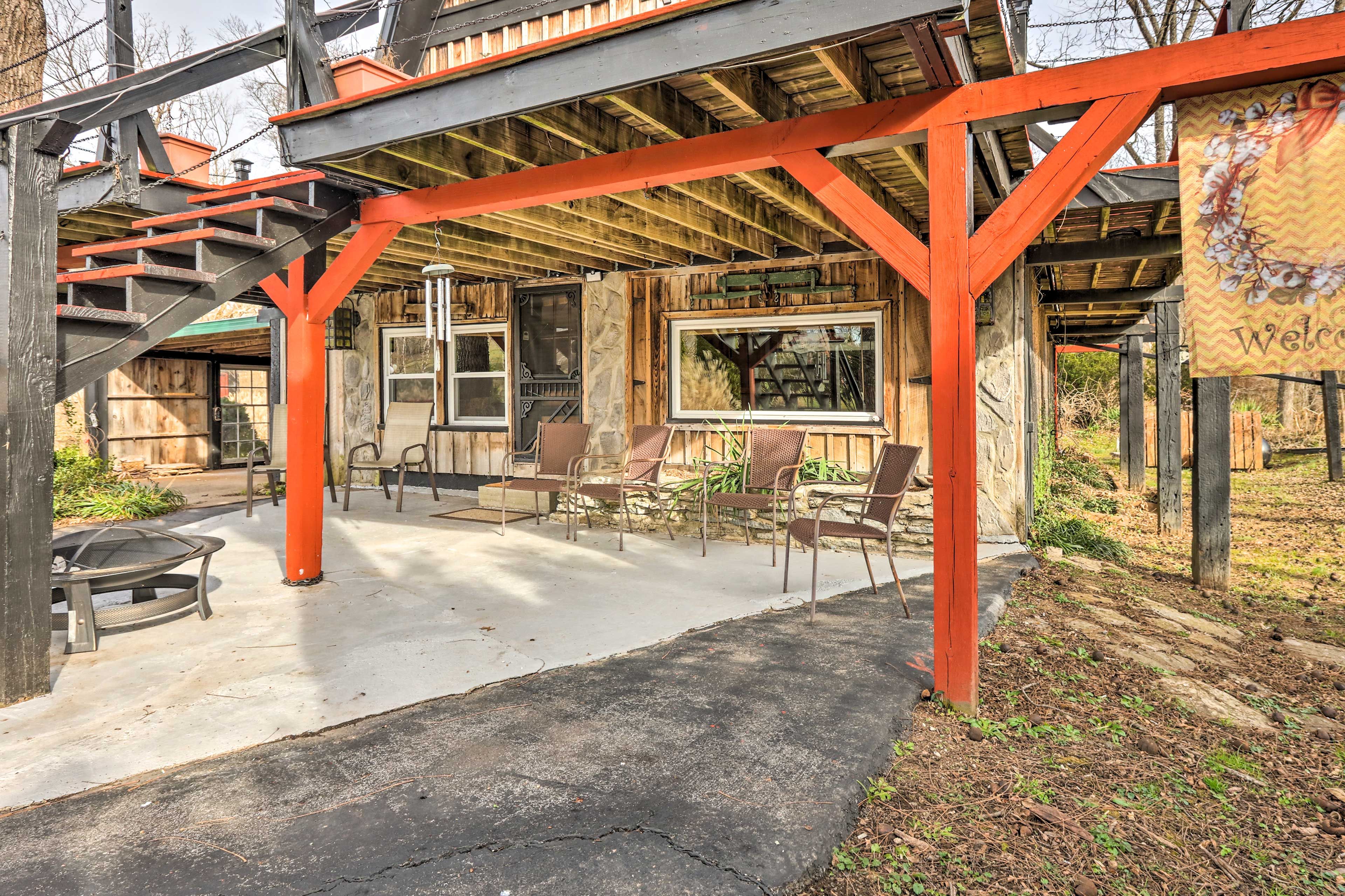 Front Patio | Fire Pit