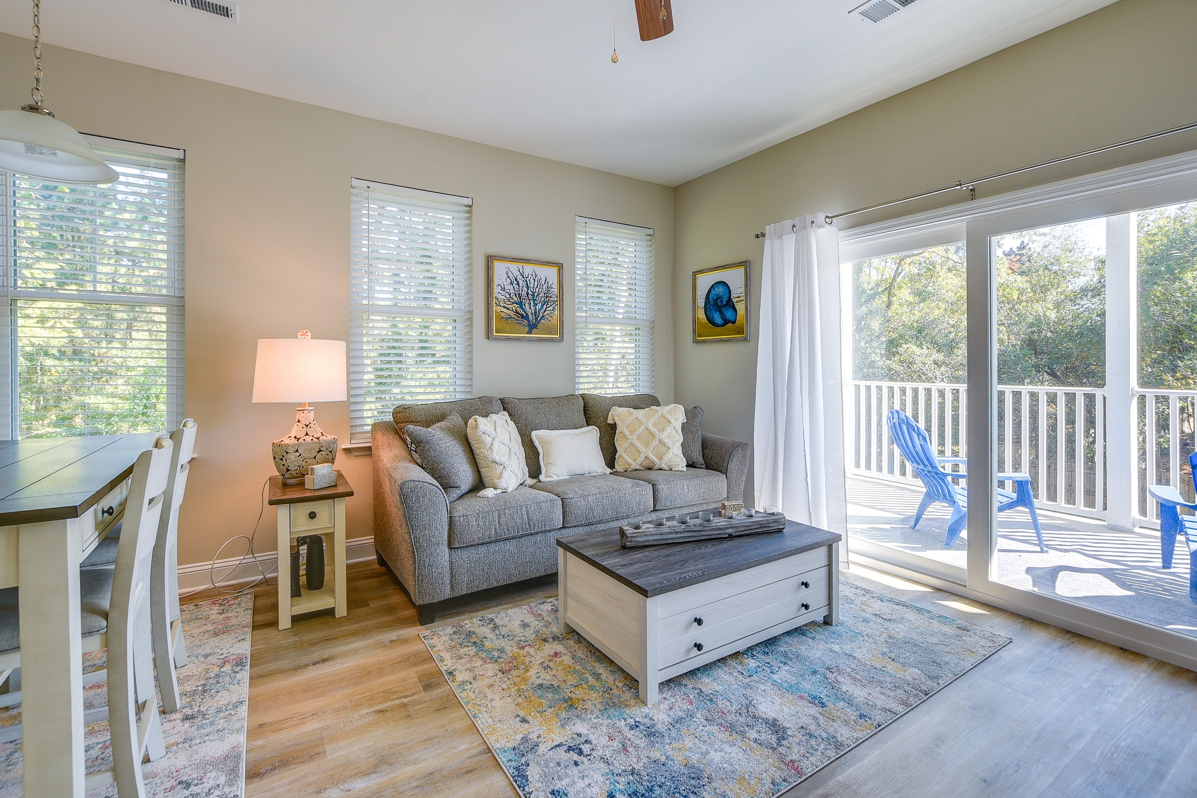 Living Room | Free WiFi