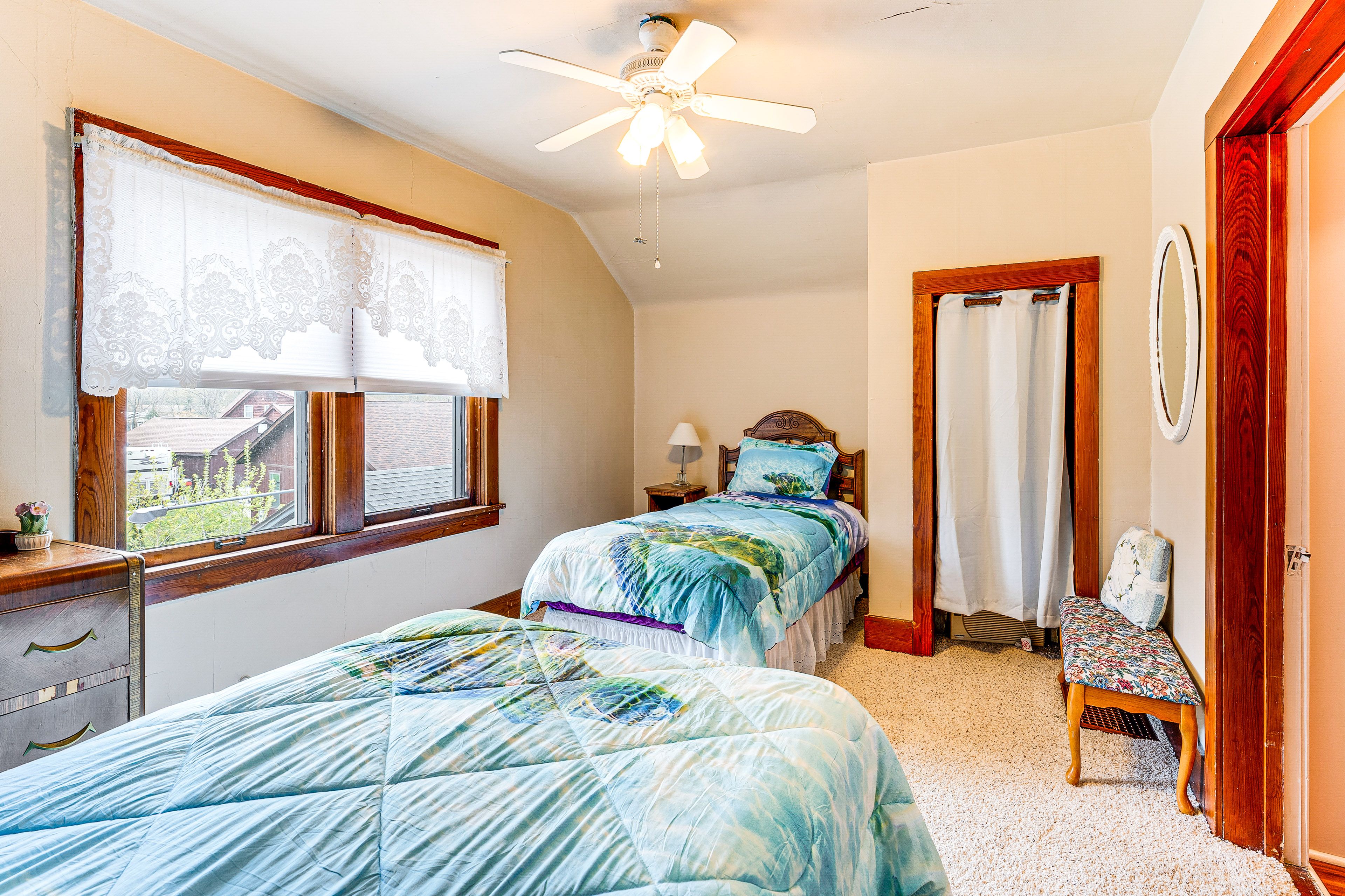 Bedroom 3 (Orchard Room) | Twin Bed | Full Bed