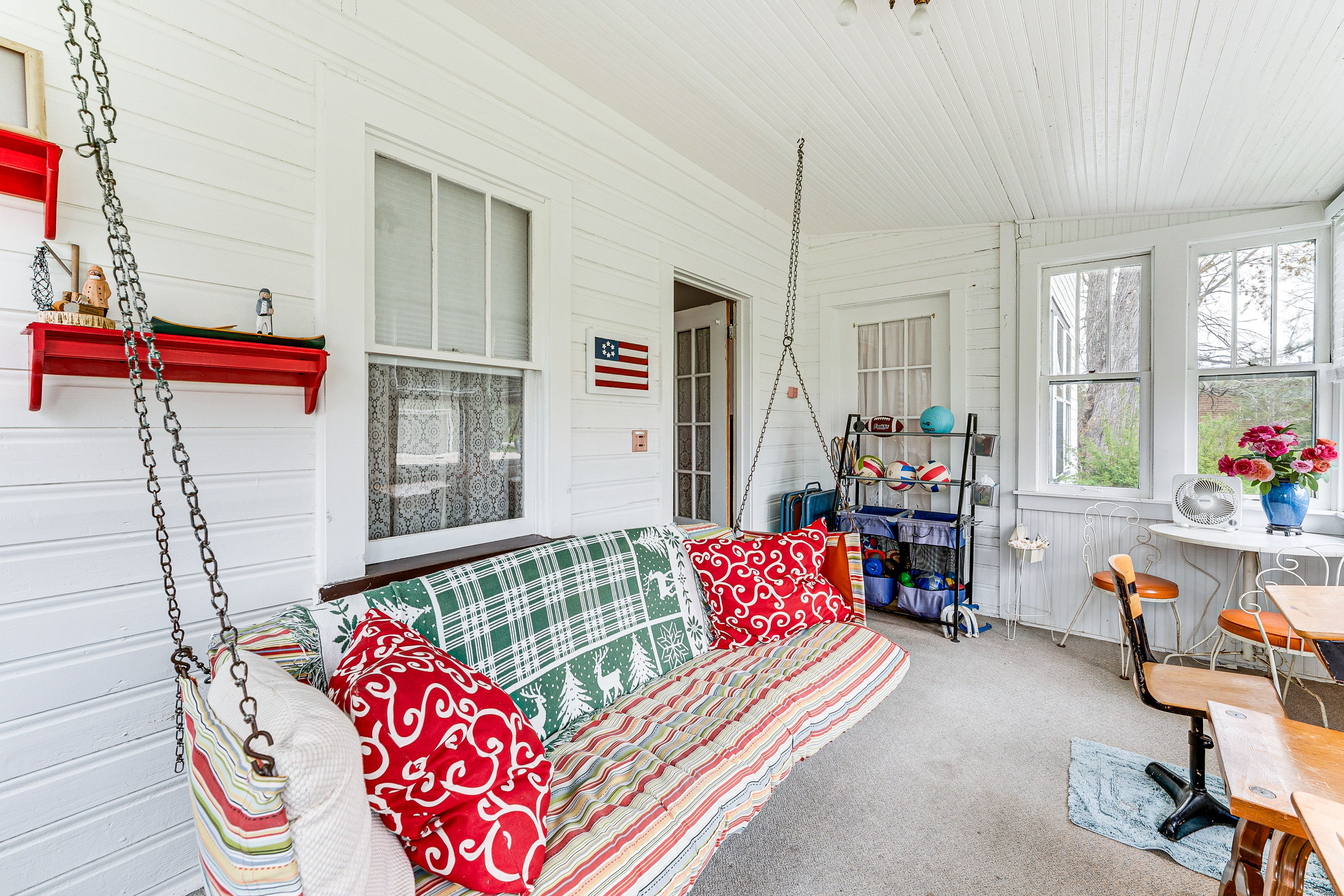Sunroom | Twin Futon Swing