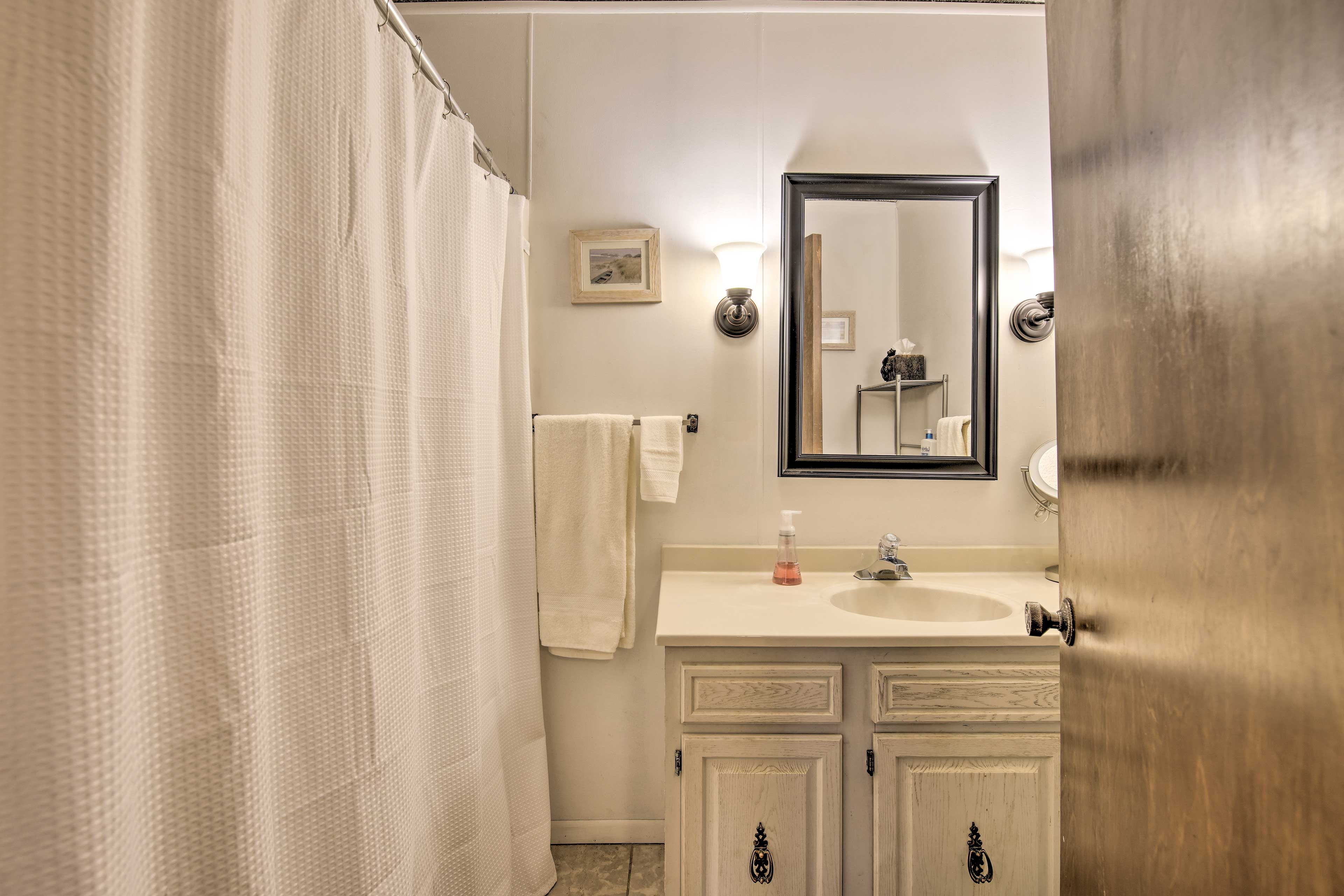 Full Bathroom