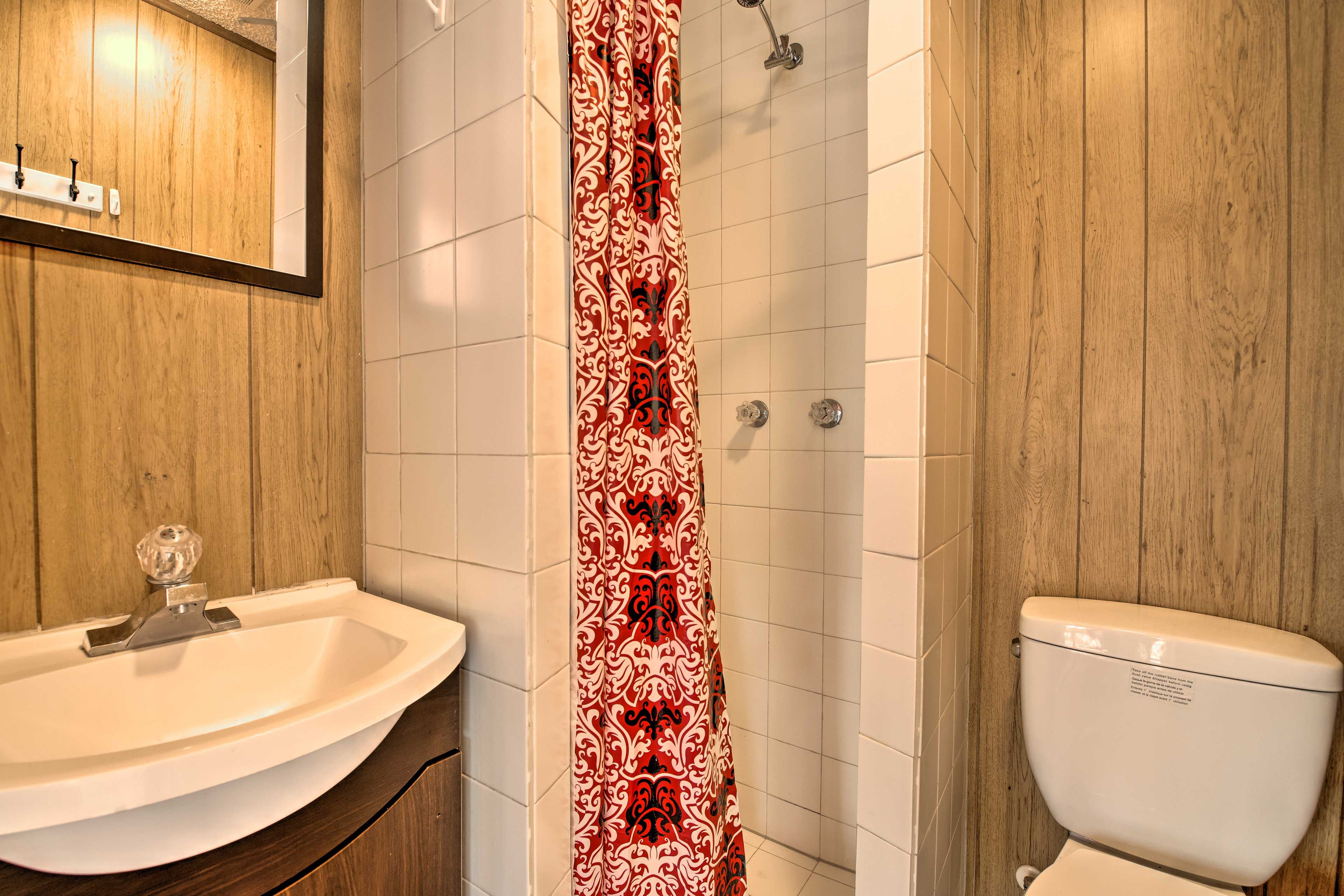 Full Bathroom | Accessible via Back Deck Only