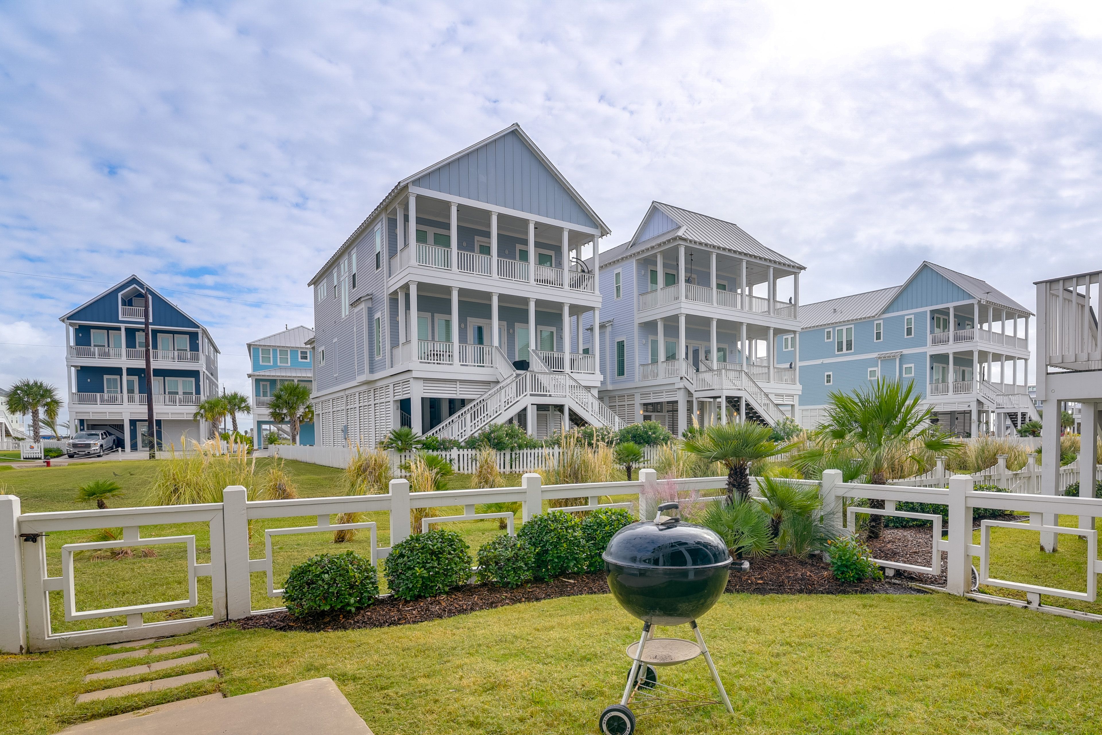 Yard Space | Charcoal Grill