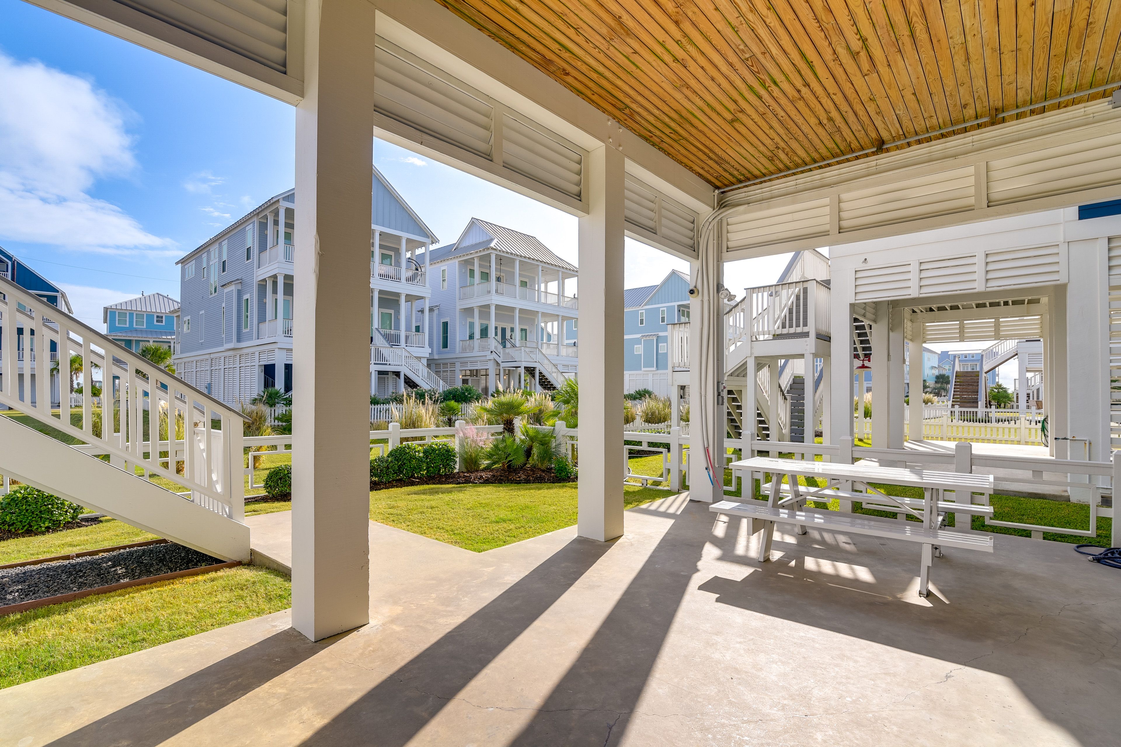 Covered Patio | Cornhole | Picnic Tables | Elevator | Outdoor Shower