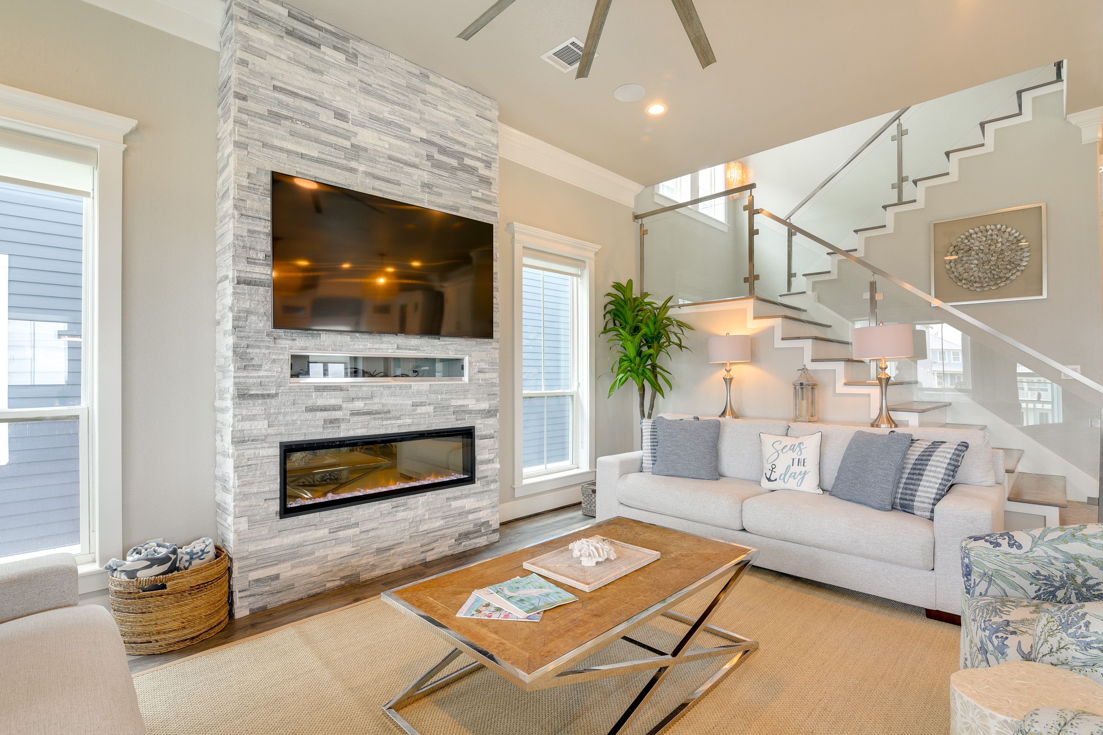 Living Room | Smart TV w/ Cable | Gas Fireplace