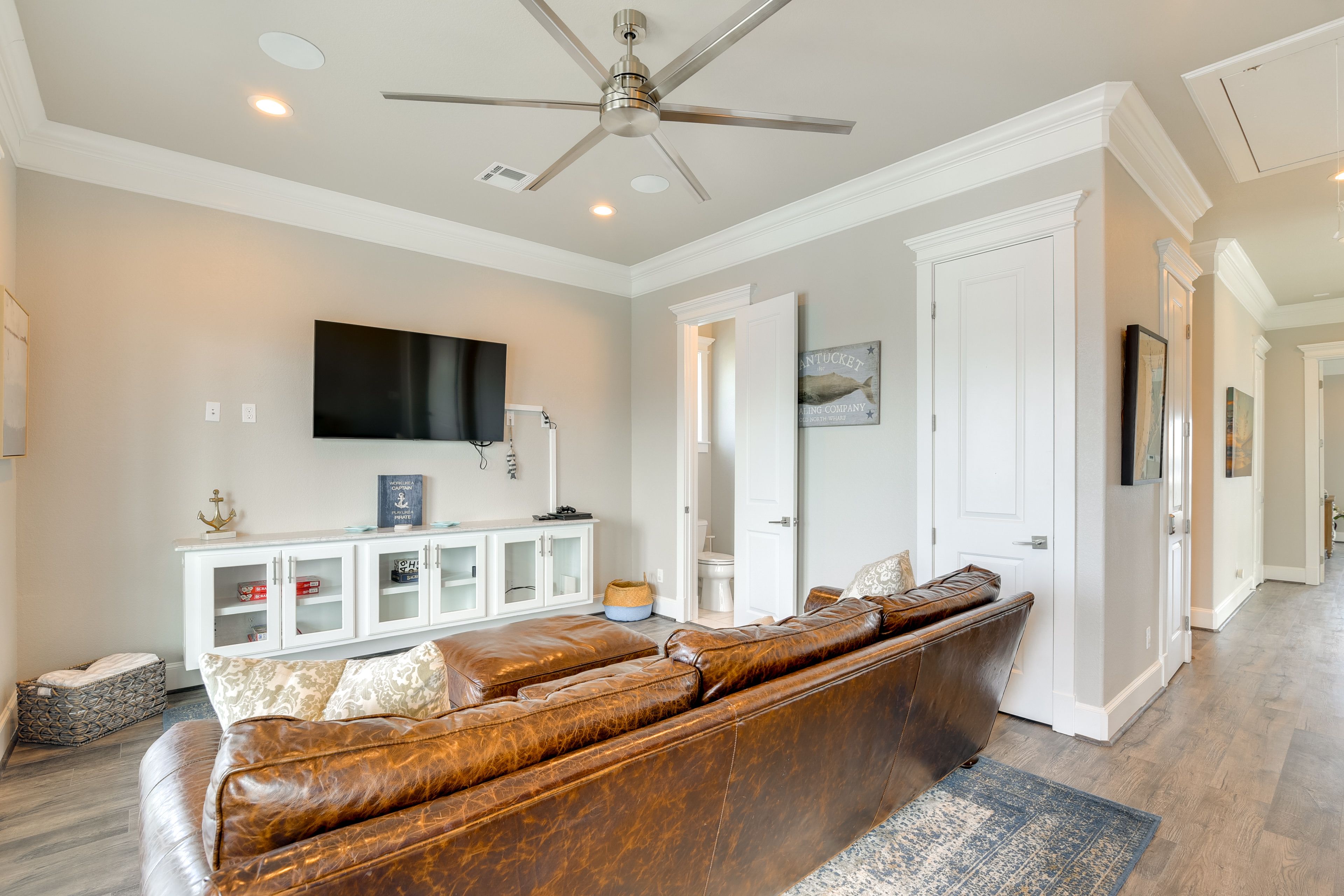 Game Room | Smart TV w/ Cable | Board Games