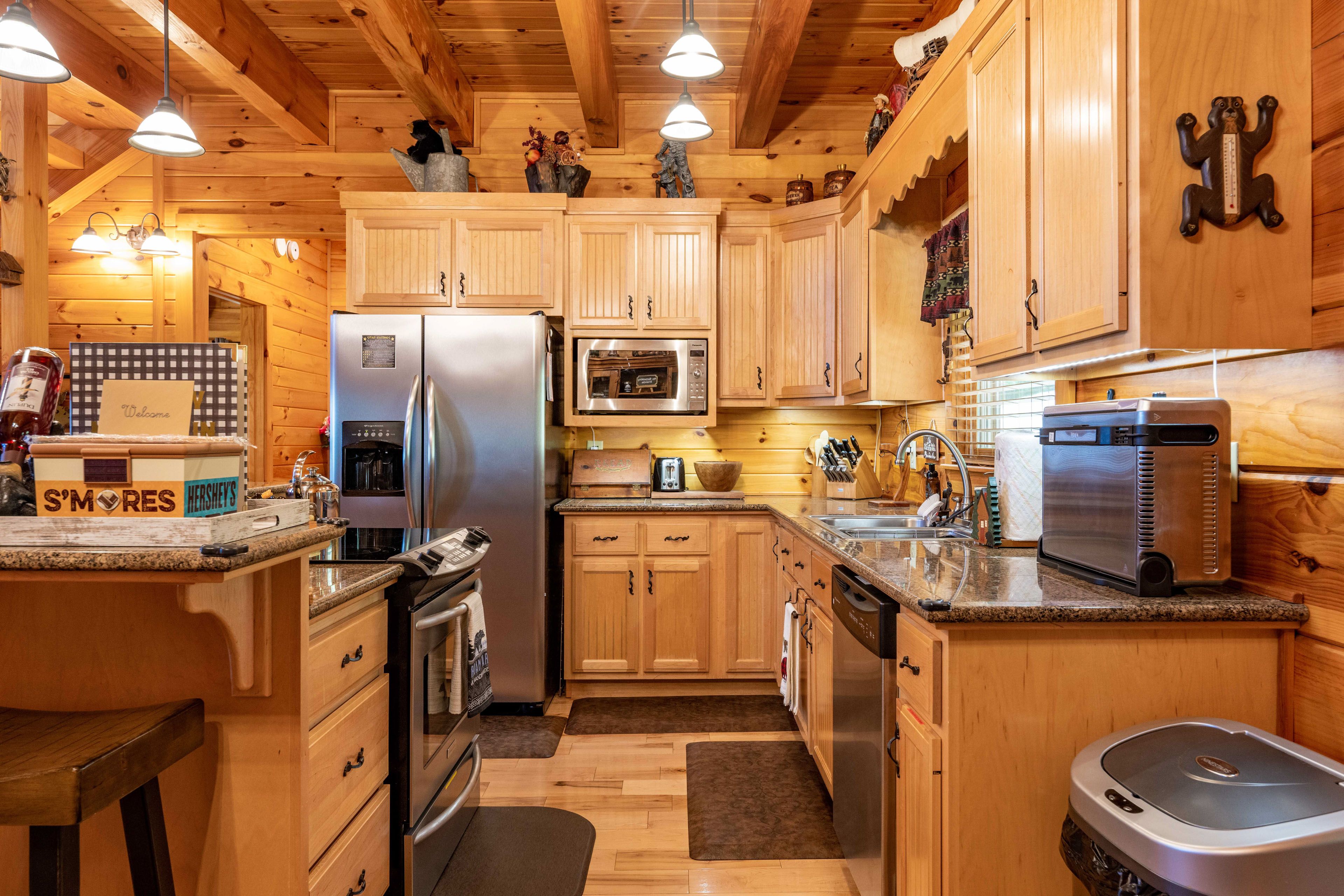 Kitchen | Updated Appliances | Coffee Bar | Keyless Entry