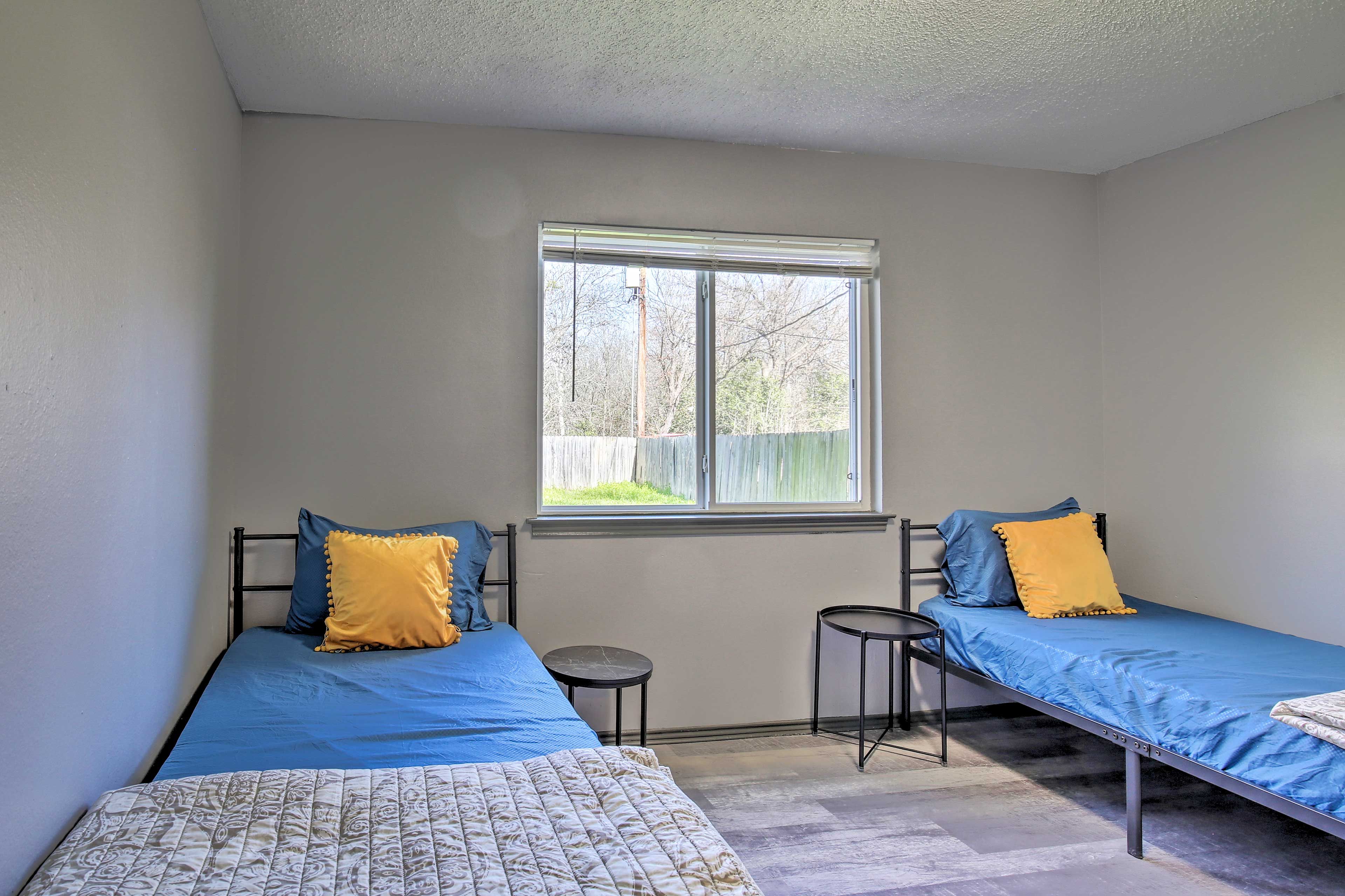 Bedroom 2 | 2 Twin Beds