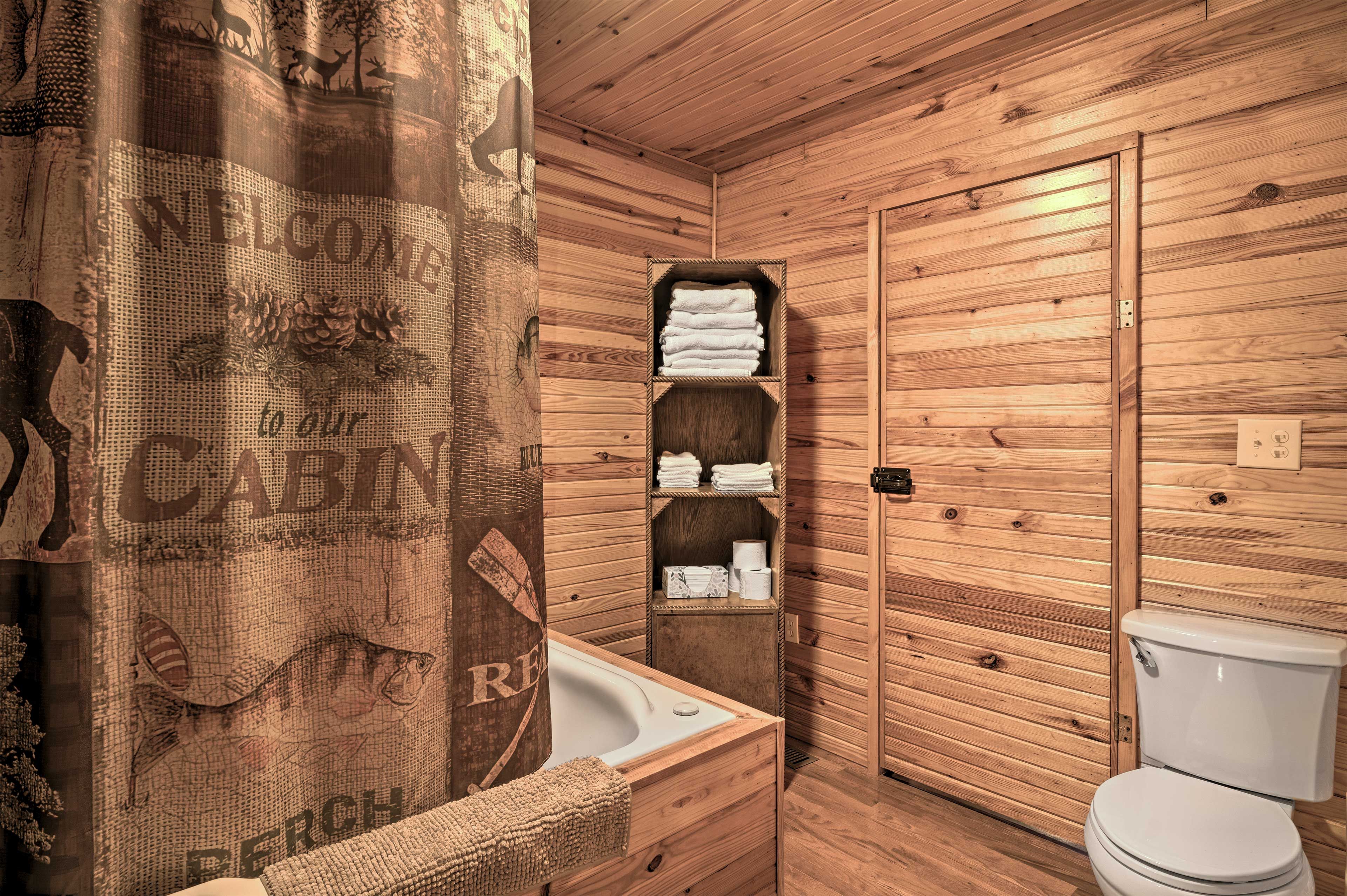 Full Bathroom | Linens & Towels