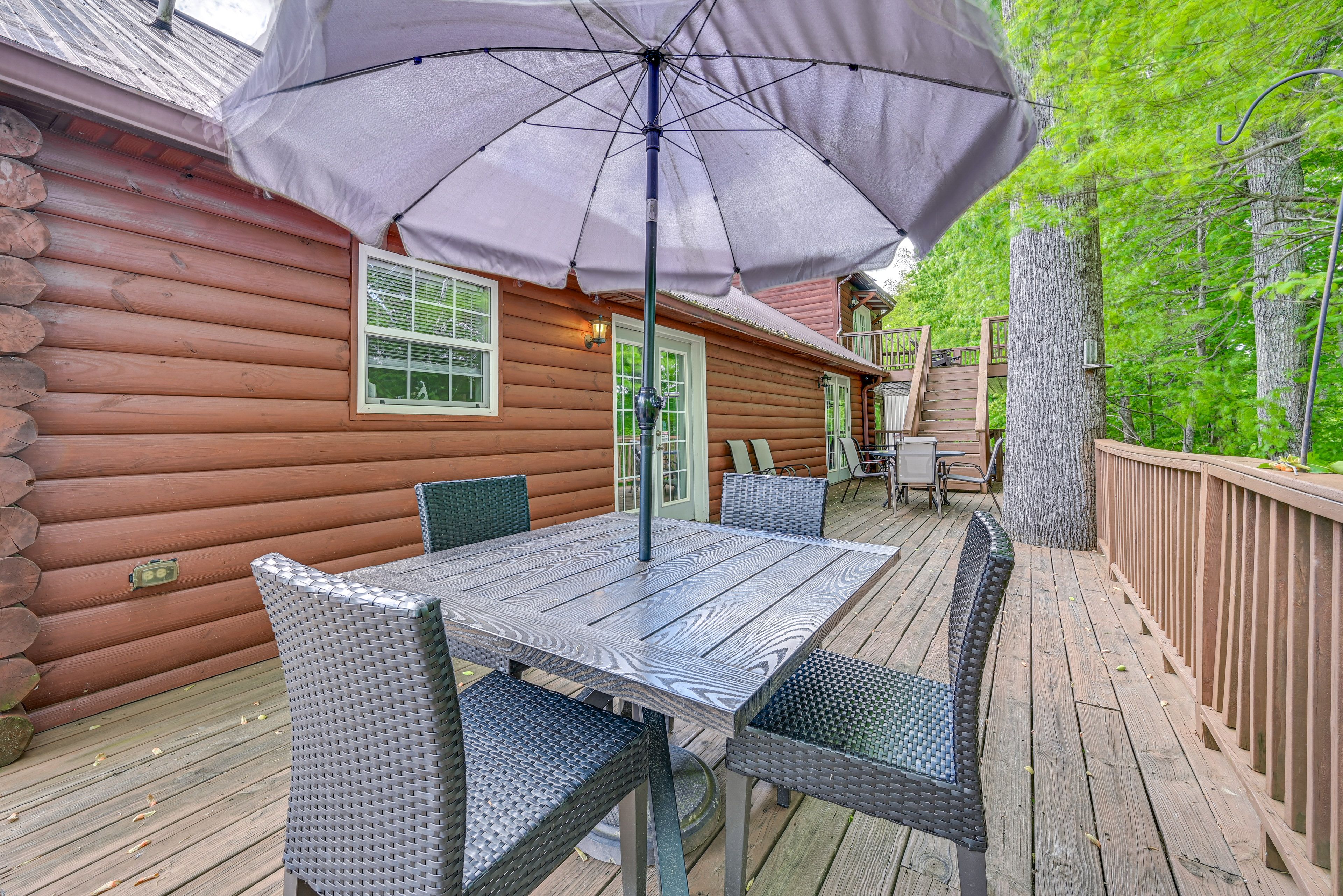 Burnside Vacation Rental | 5BR | 2.5BA | Stairs Required | 2,800 Sq Ft