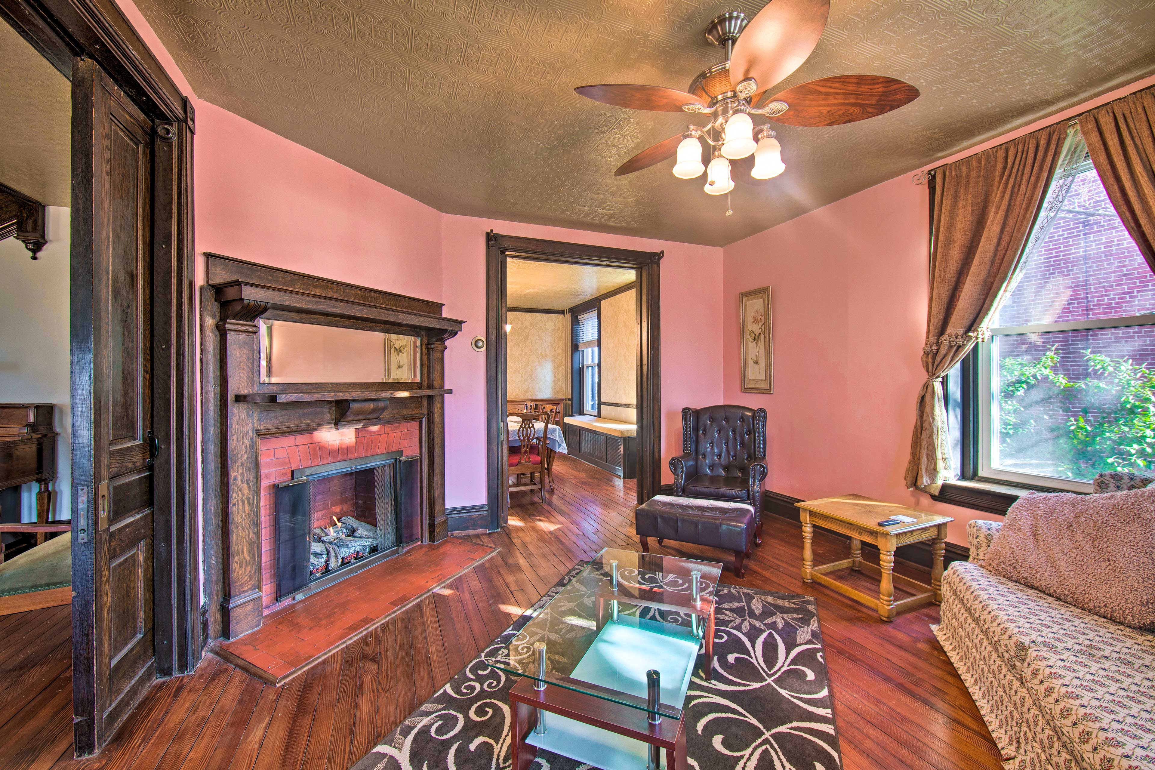 Living Room | 1st Floor | Remote-Controlled Gas Fireplace | Sleeper Sofa