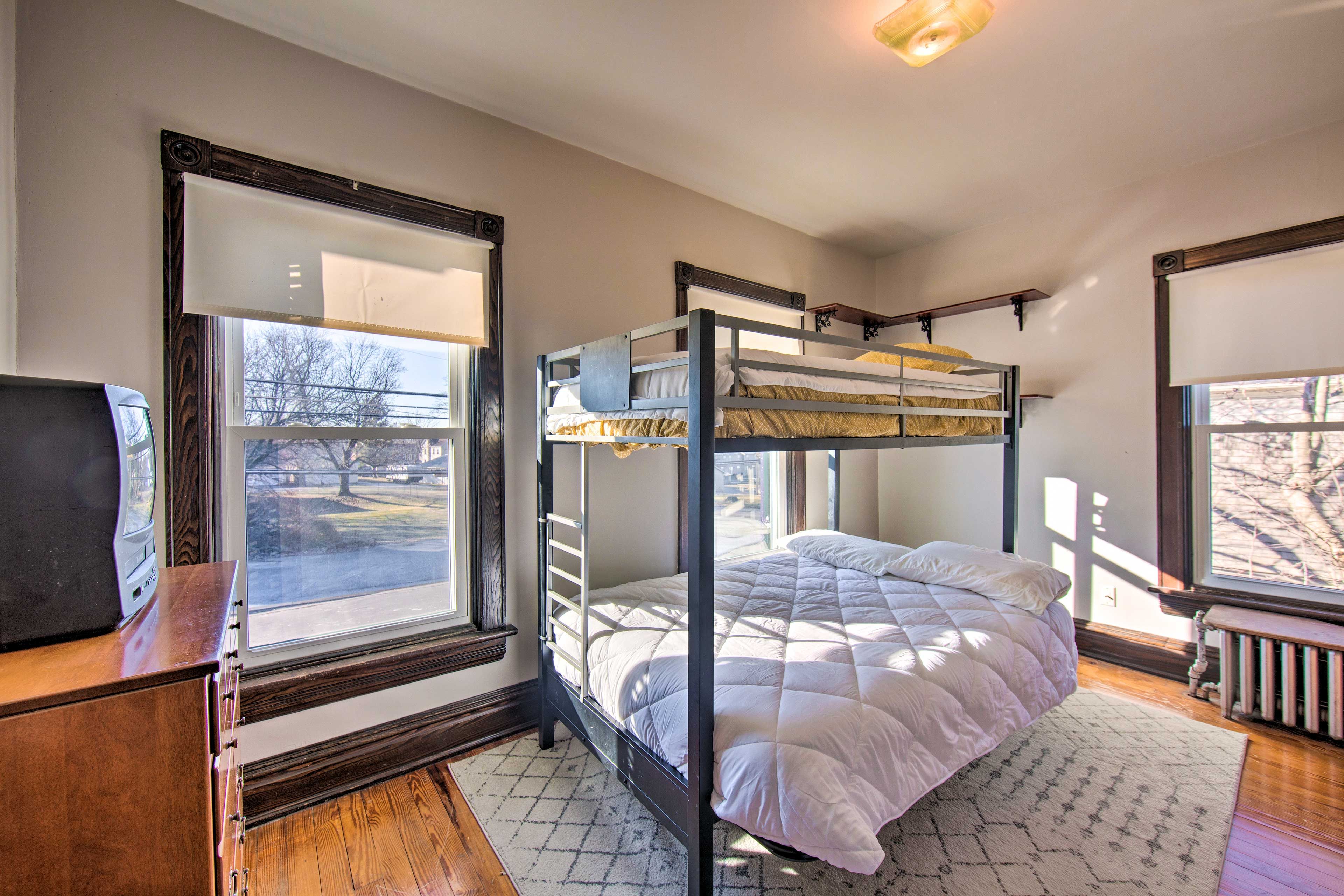 Bedroom 3 | 2nd Floor | Twin/Full Bunk Bed