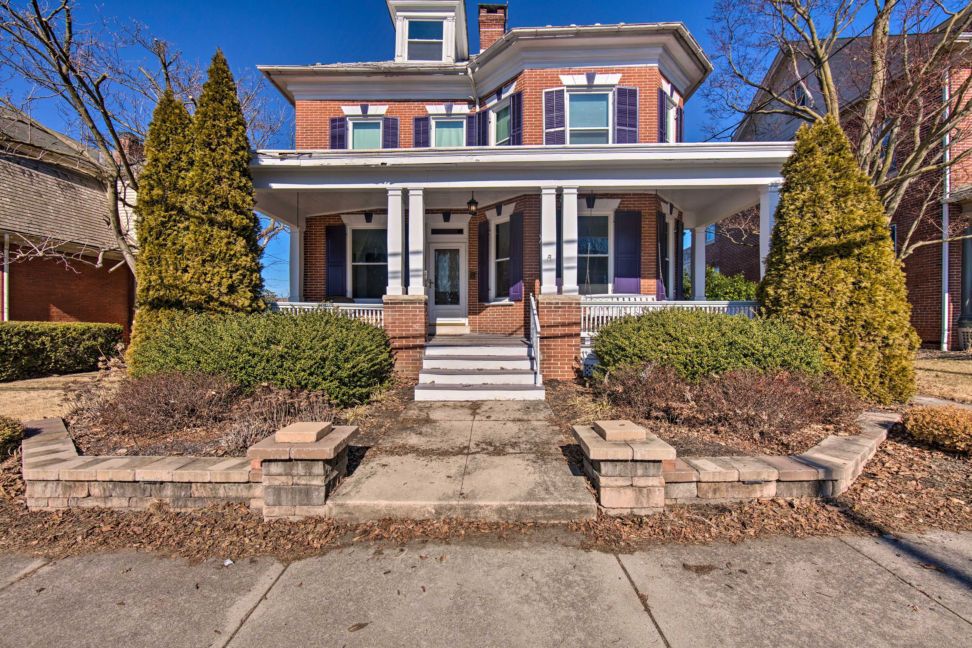 New Oxford Vacation Rental | 3BR | 2BA | Stairs Required | 3,000 Sq Ft