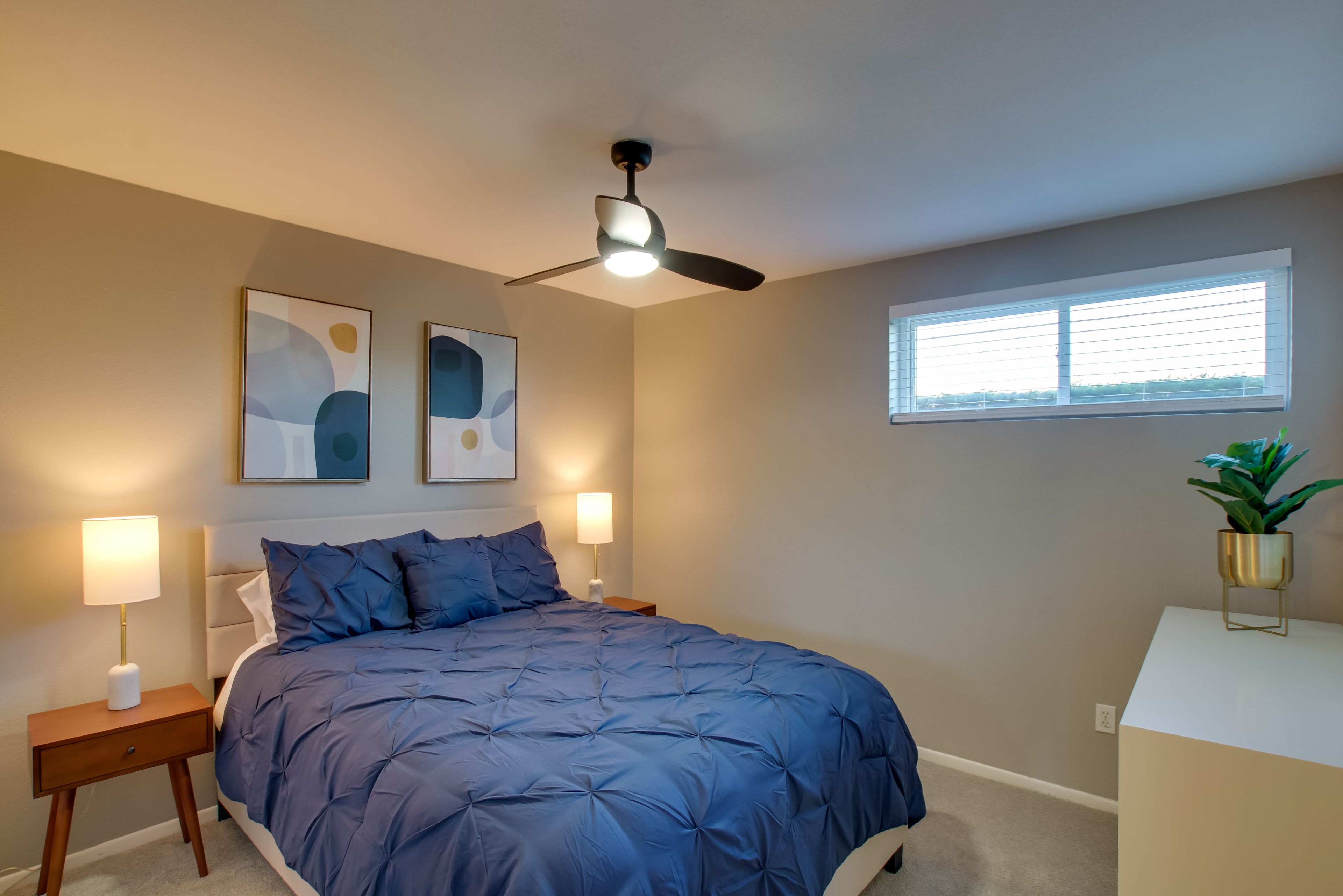 Bedroom 2 | Queen Bed