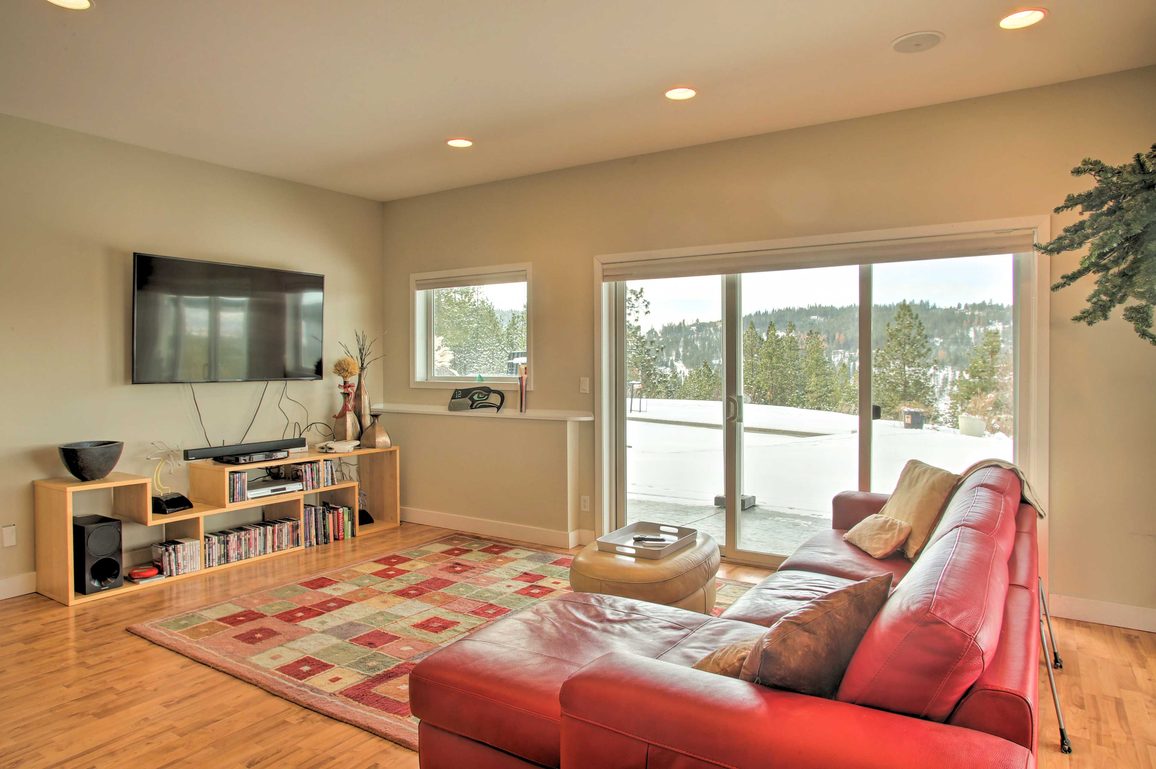 Basement | Smart TV