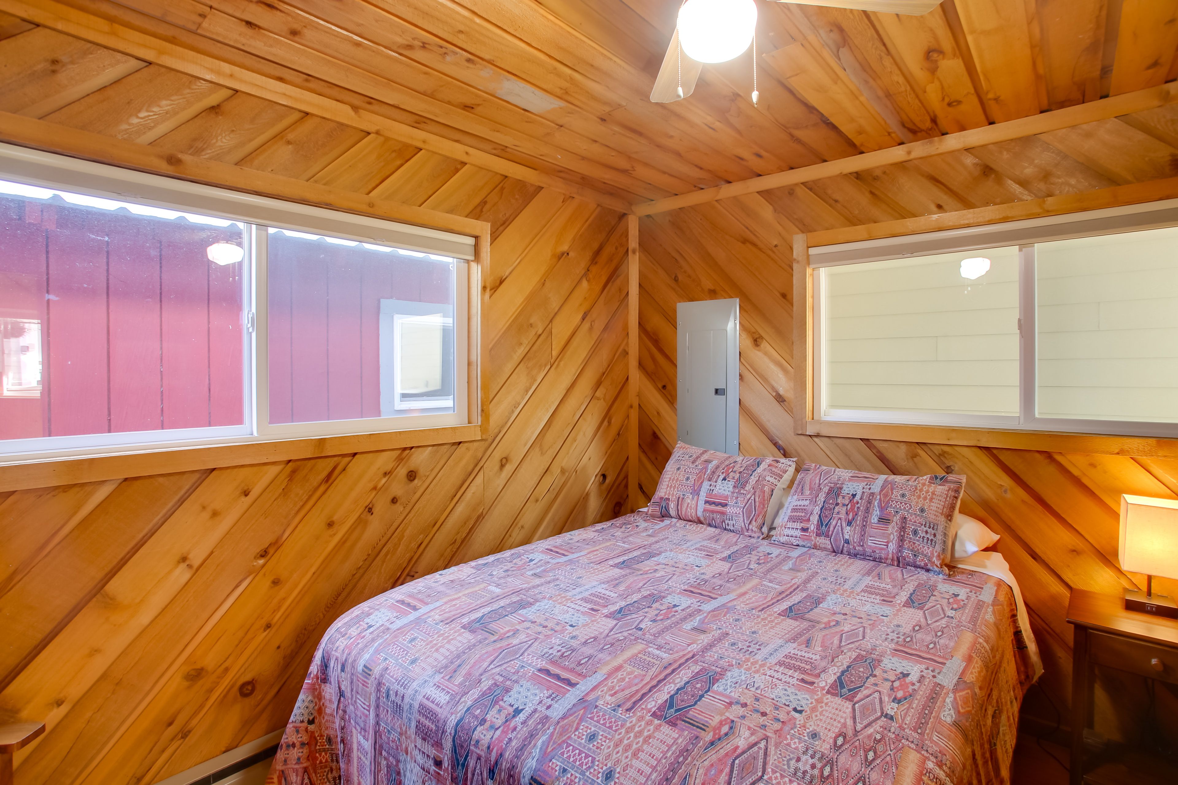 Bedroom 1 | Queen Bed | Hangers