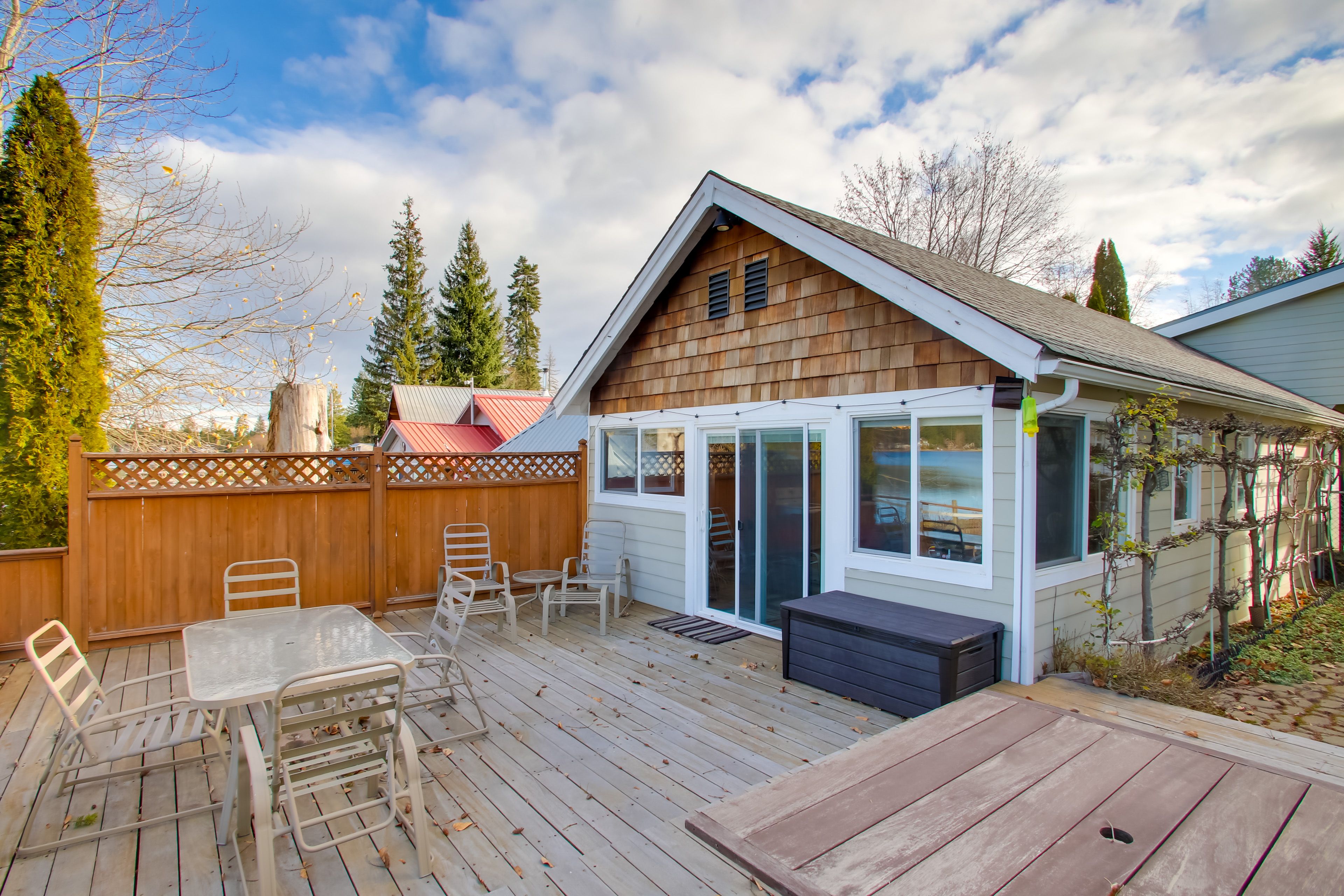 Private Deck | Beach Gear Provided | Canoe | Kayak | Paddle Board | Pedal Boat