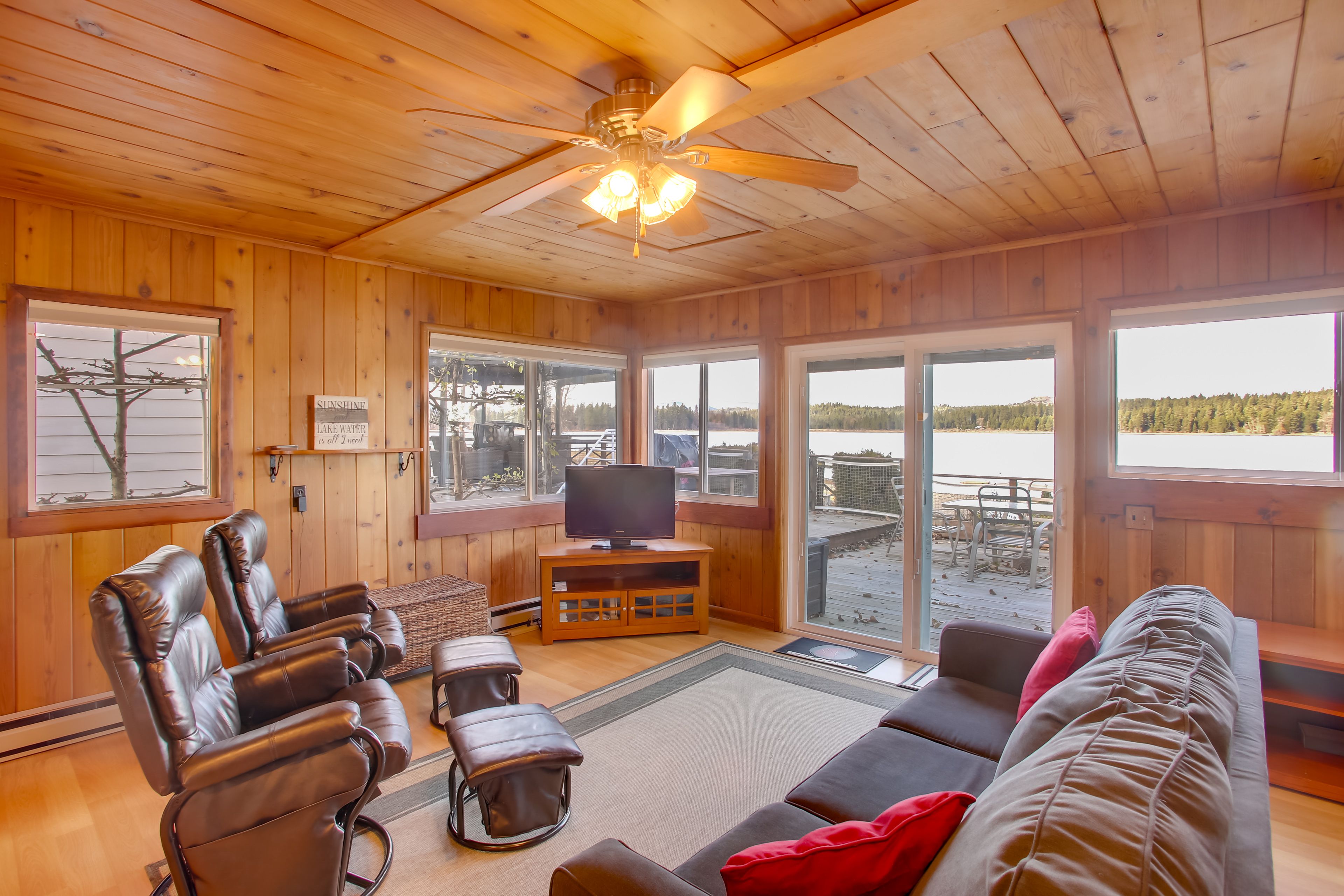 Living Area | Cable TV | Nintendo Wii Console | DVD Player | Single-Story Cabin