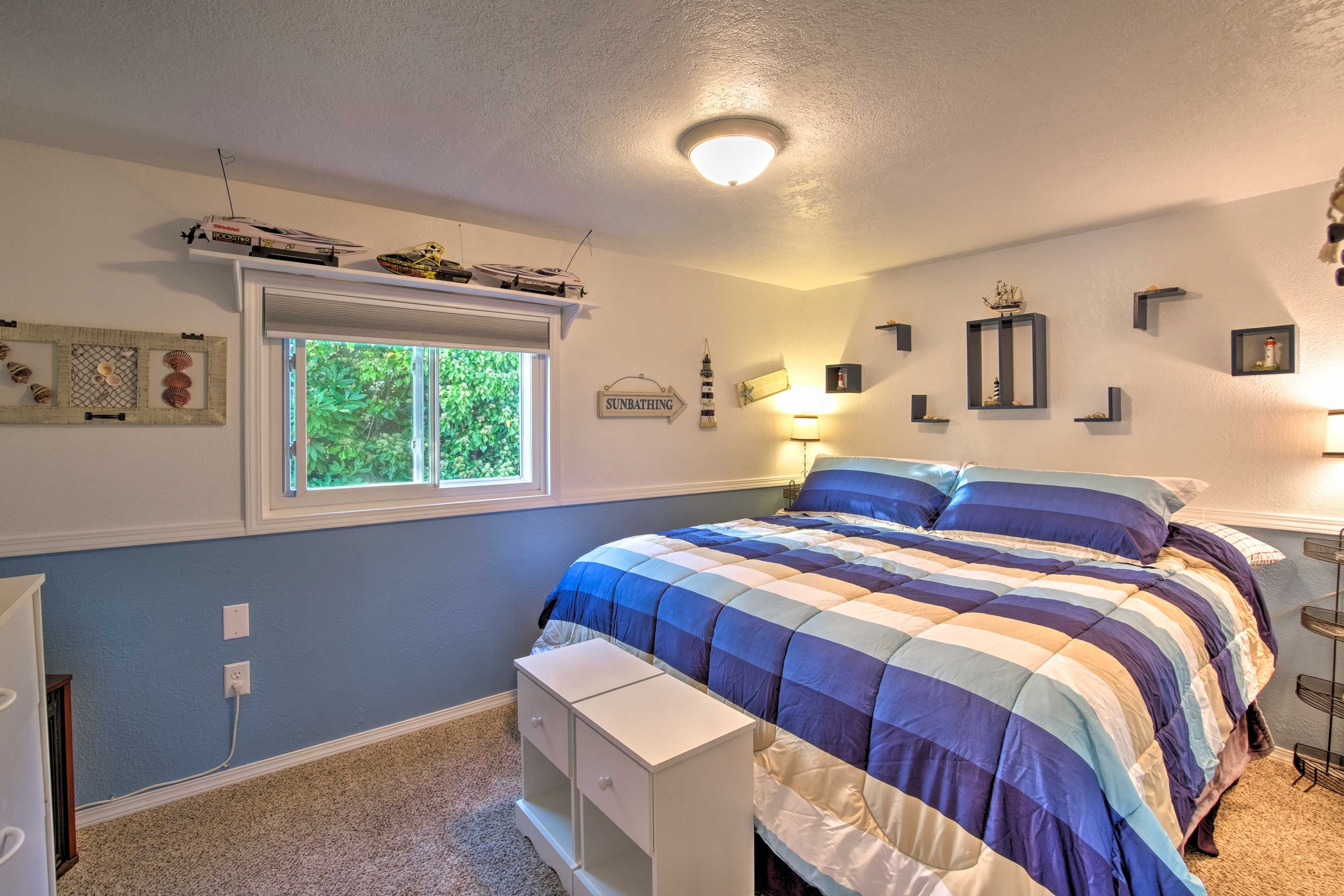 Bedroom 2 | King Bed | 2nd Floor