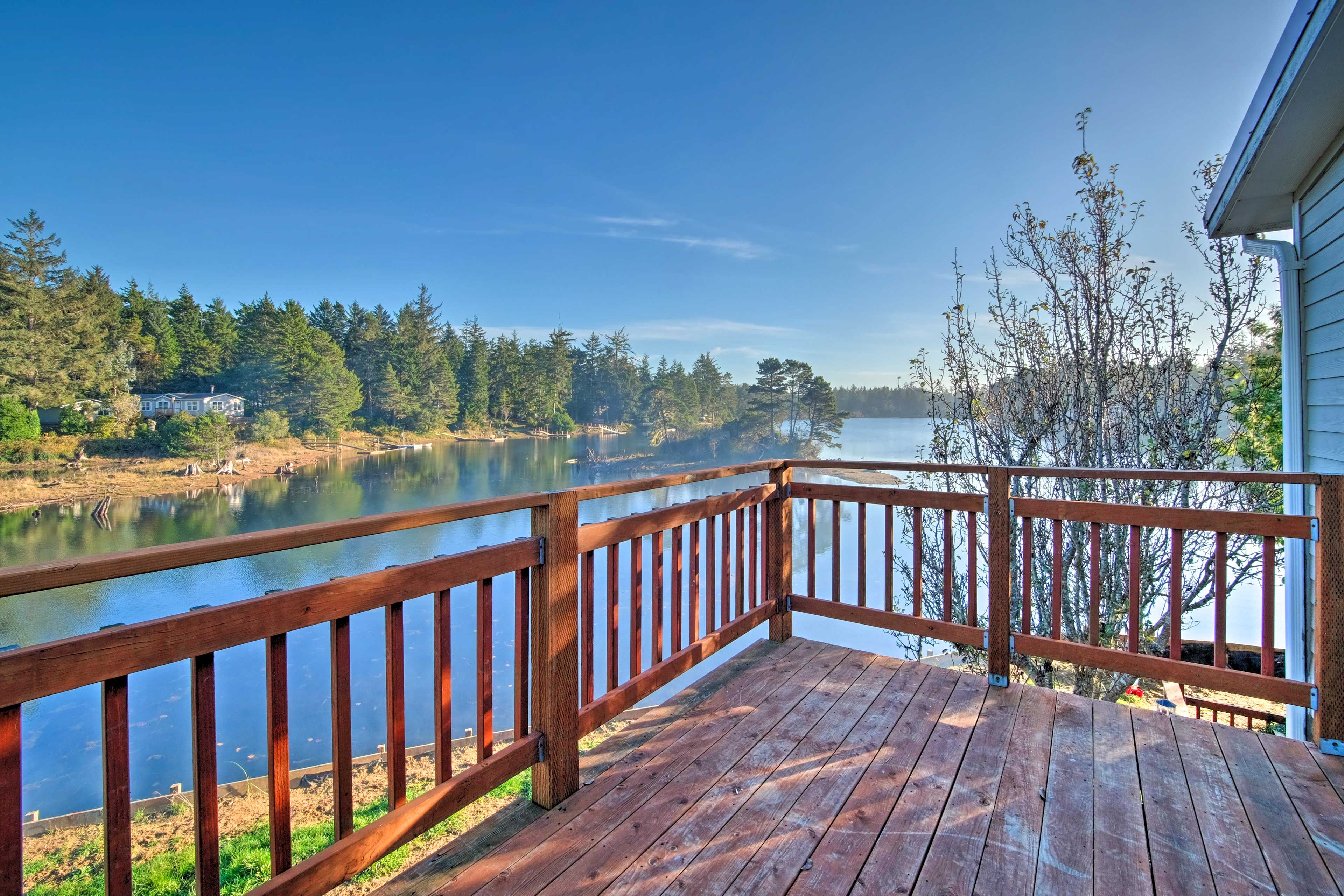 North Bend Vacation Rental | 3BR | 2BA | 1,400 Sq Ft | Stairs Required to Access