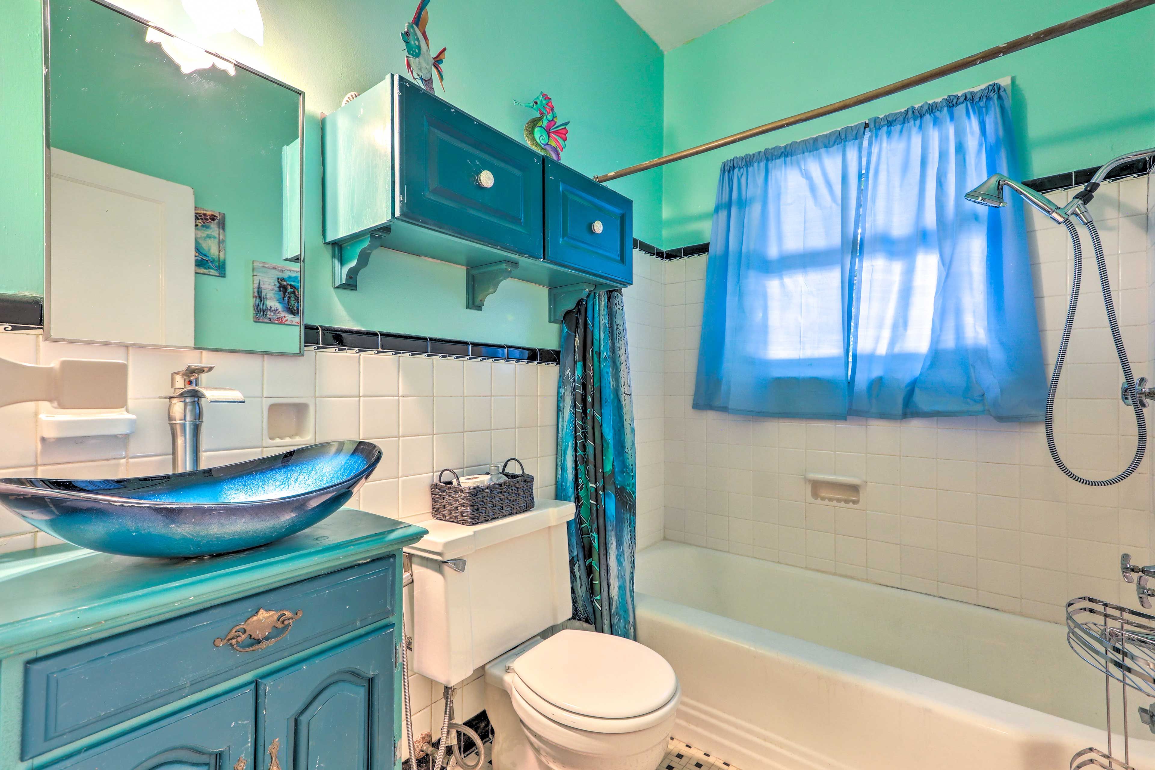 Full Bathroom