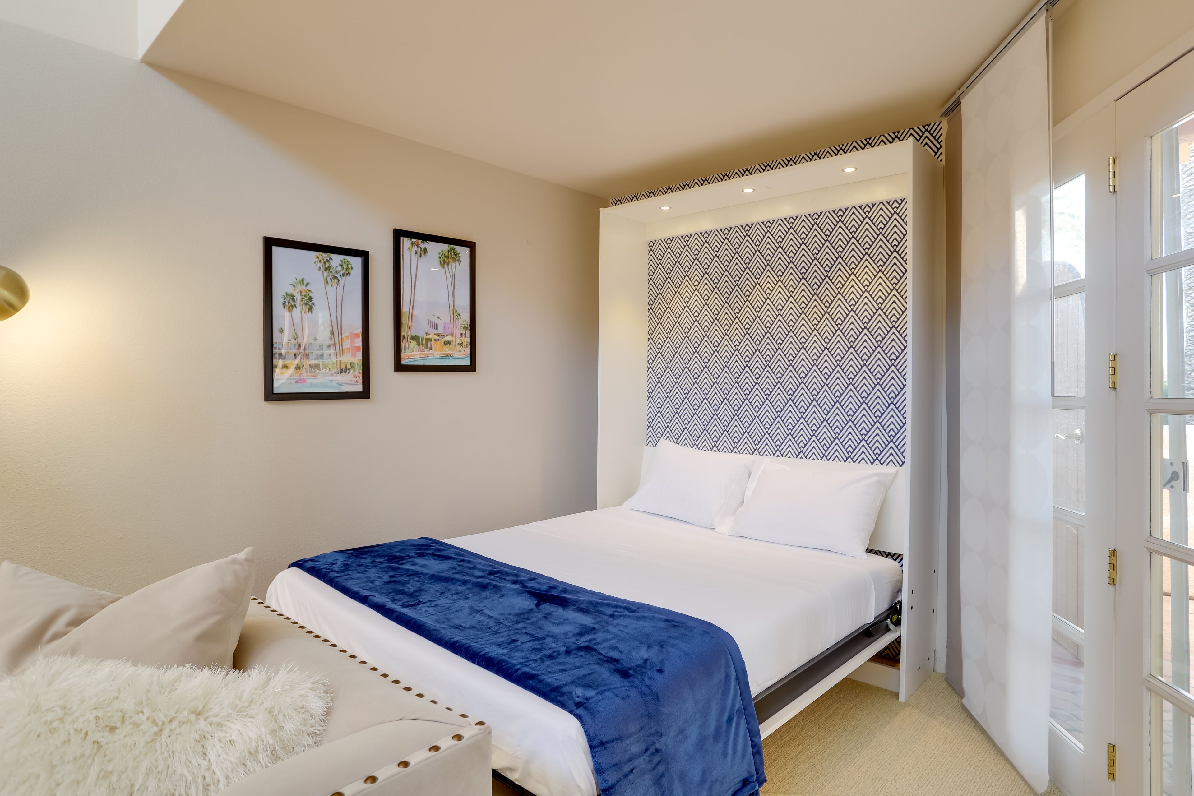 Living Room | Queen Murphy Bed