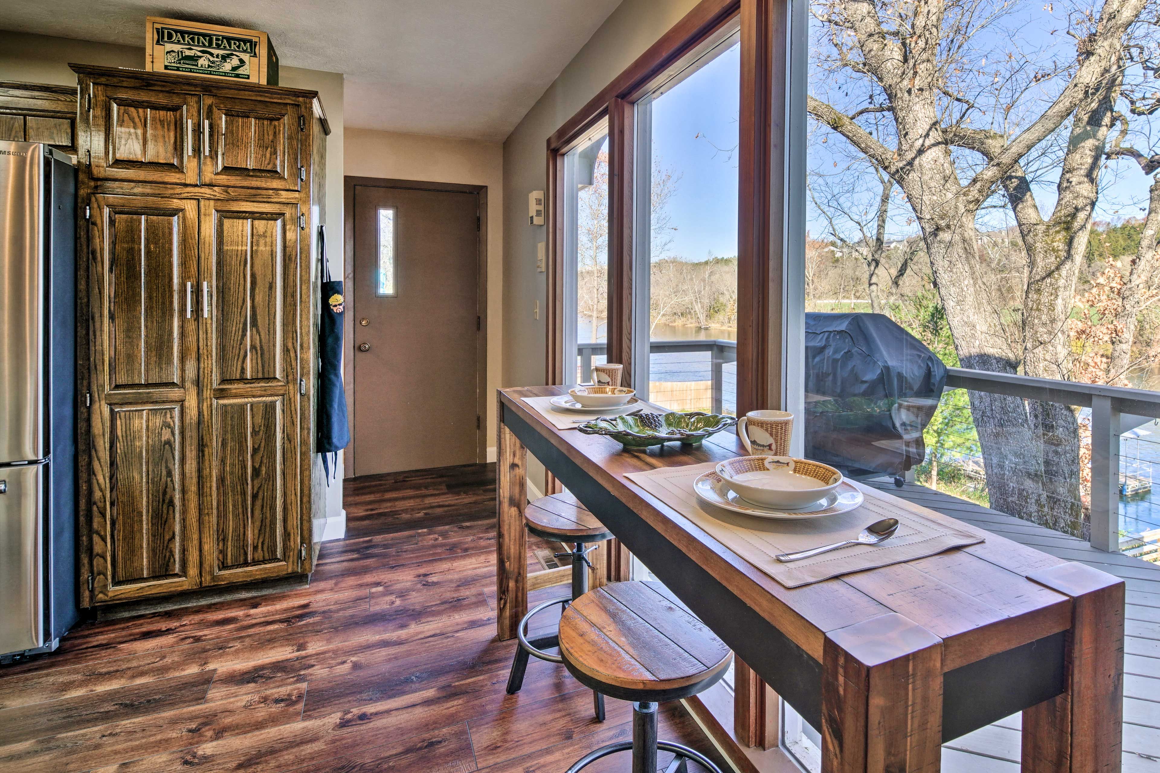 Kitchen | Dining Nook