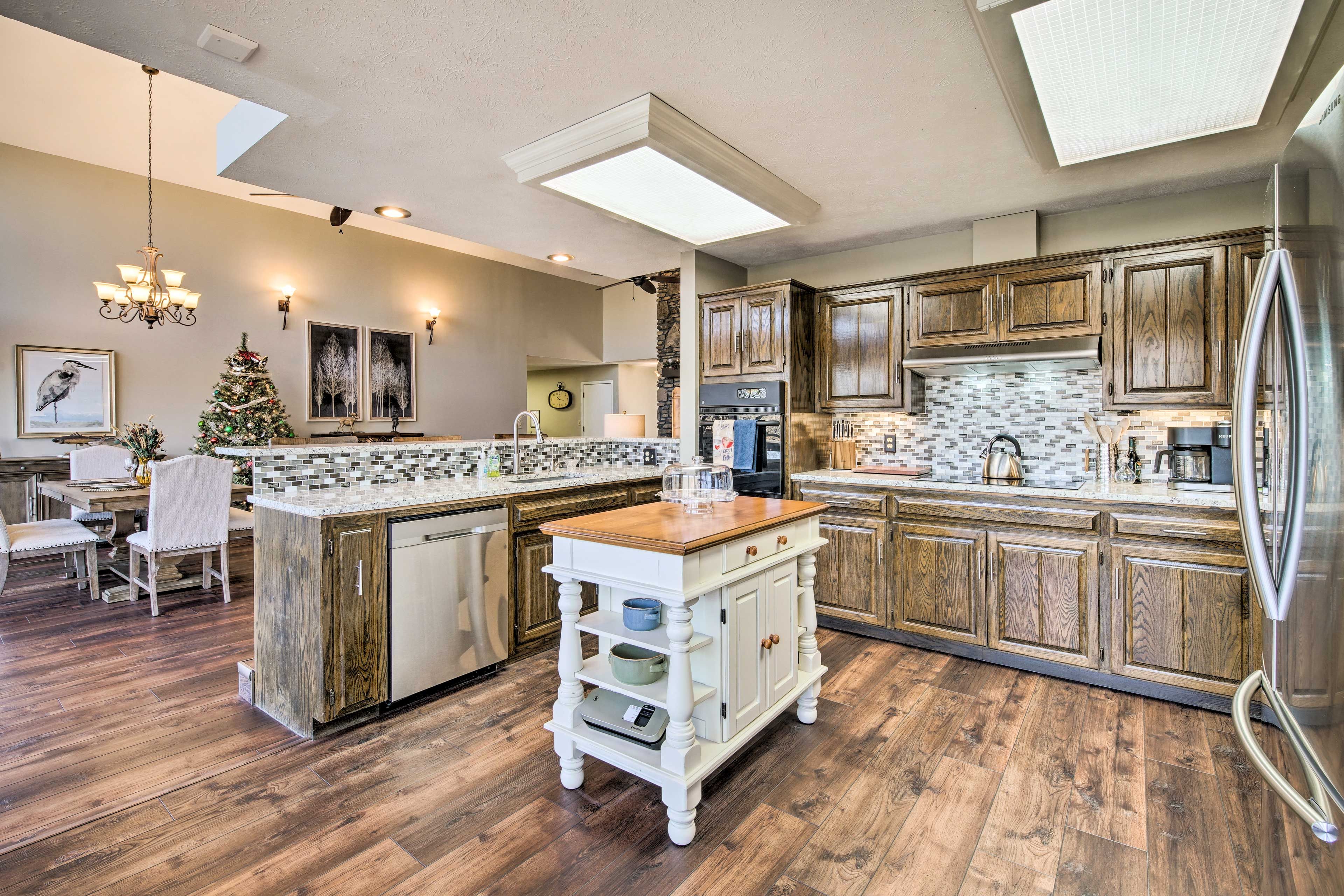 Kitchen | Crock-Pot | Stand Mixer | Tea Kettle