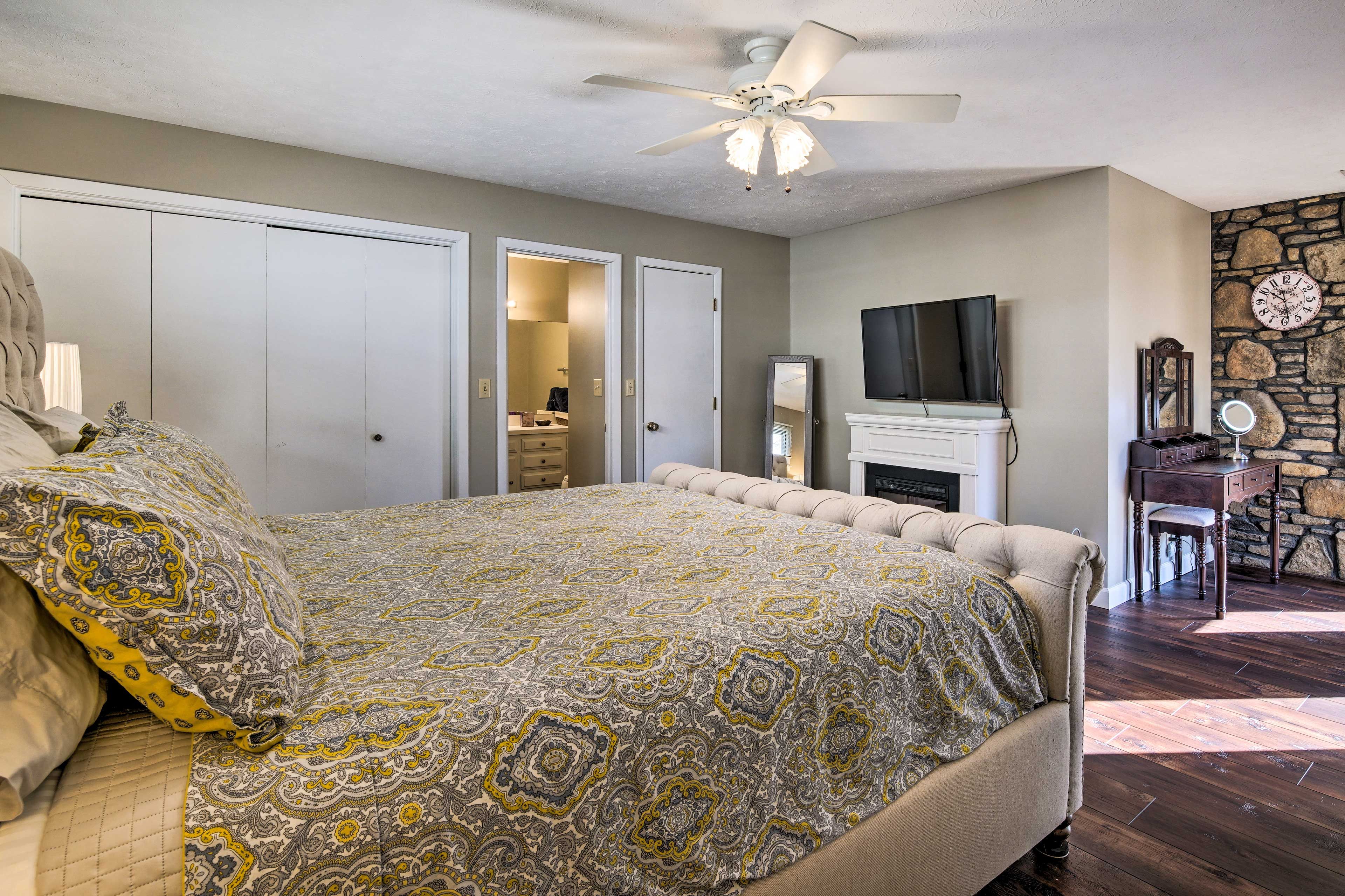 Bedroom 2 | Electric Fireplace | Smart TV w/ Cable