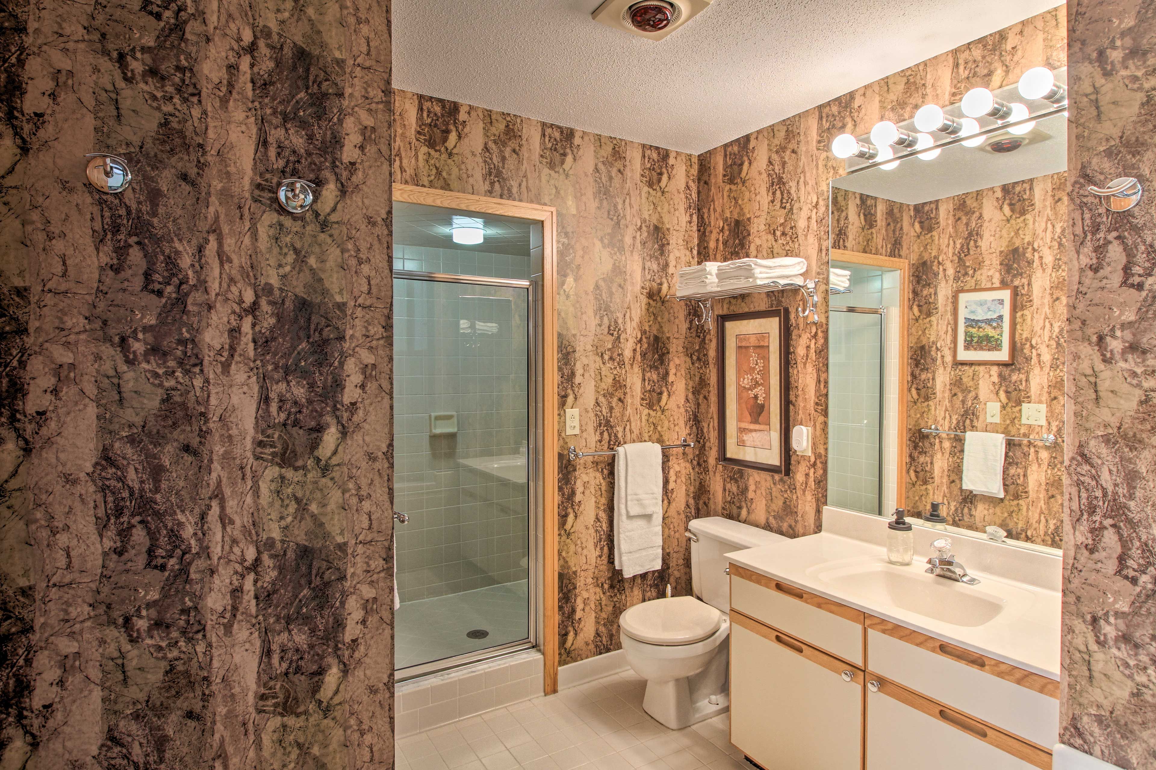 Full Bathroom | Complimentary Toiletries | Hair Dryer | Towels Provided