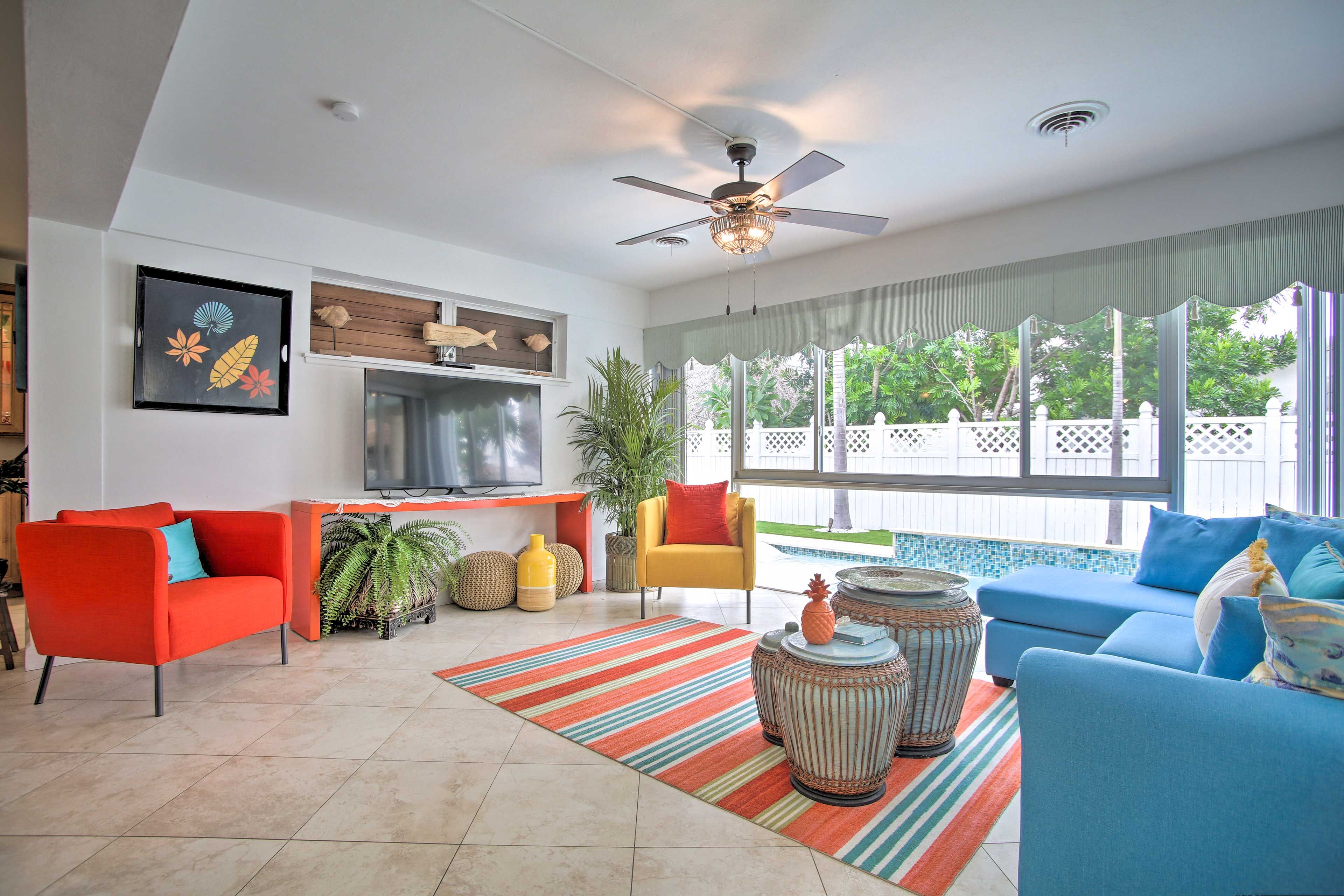 Living Room | Free WiFi | Central A/C