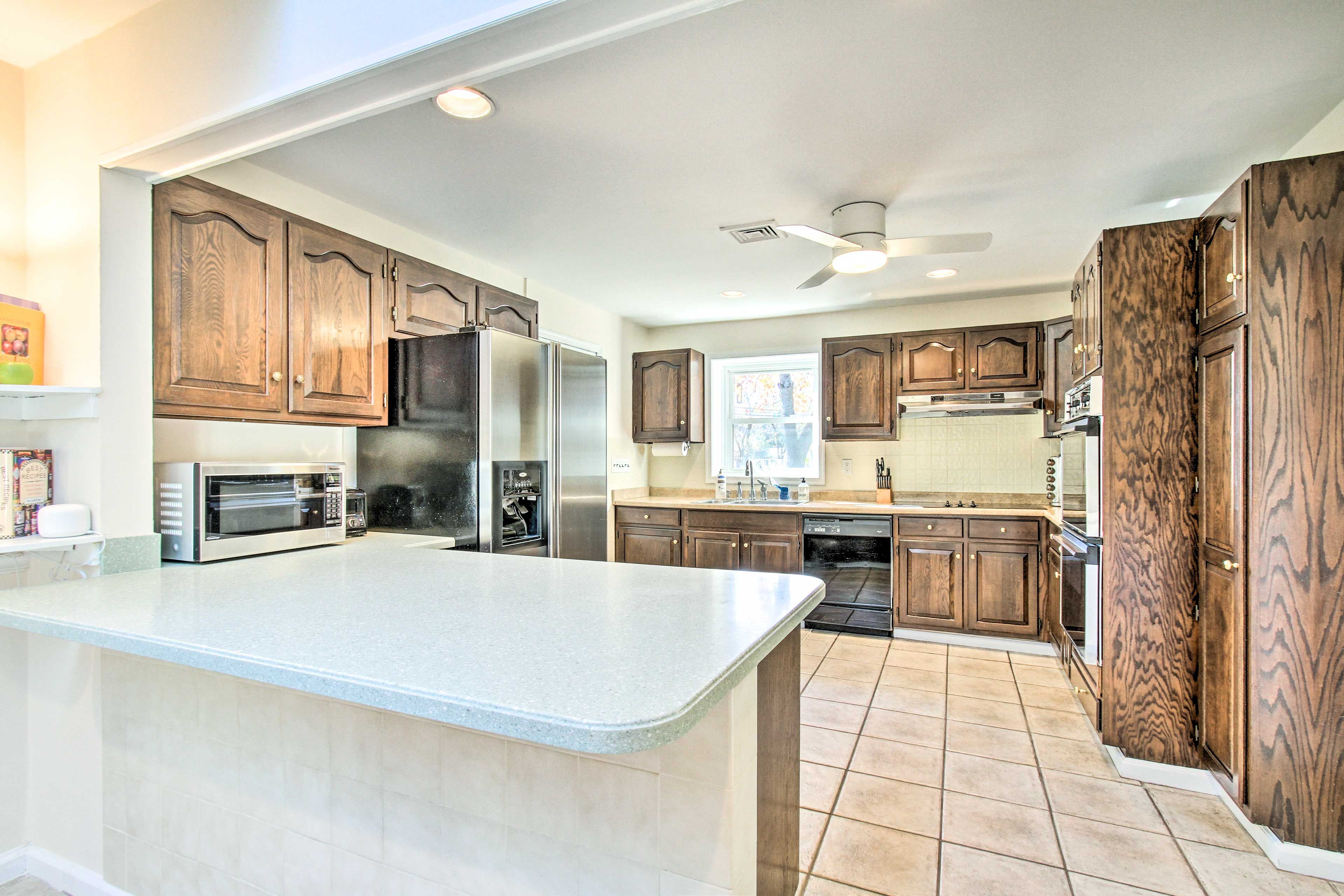 Kitchen | Main Level | Dishwasher | Cooking Basics | Keurig Coffee Maker