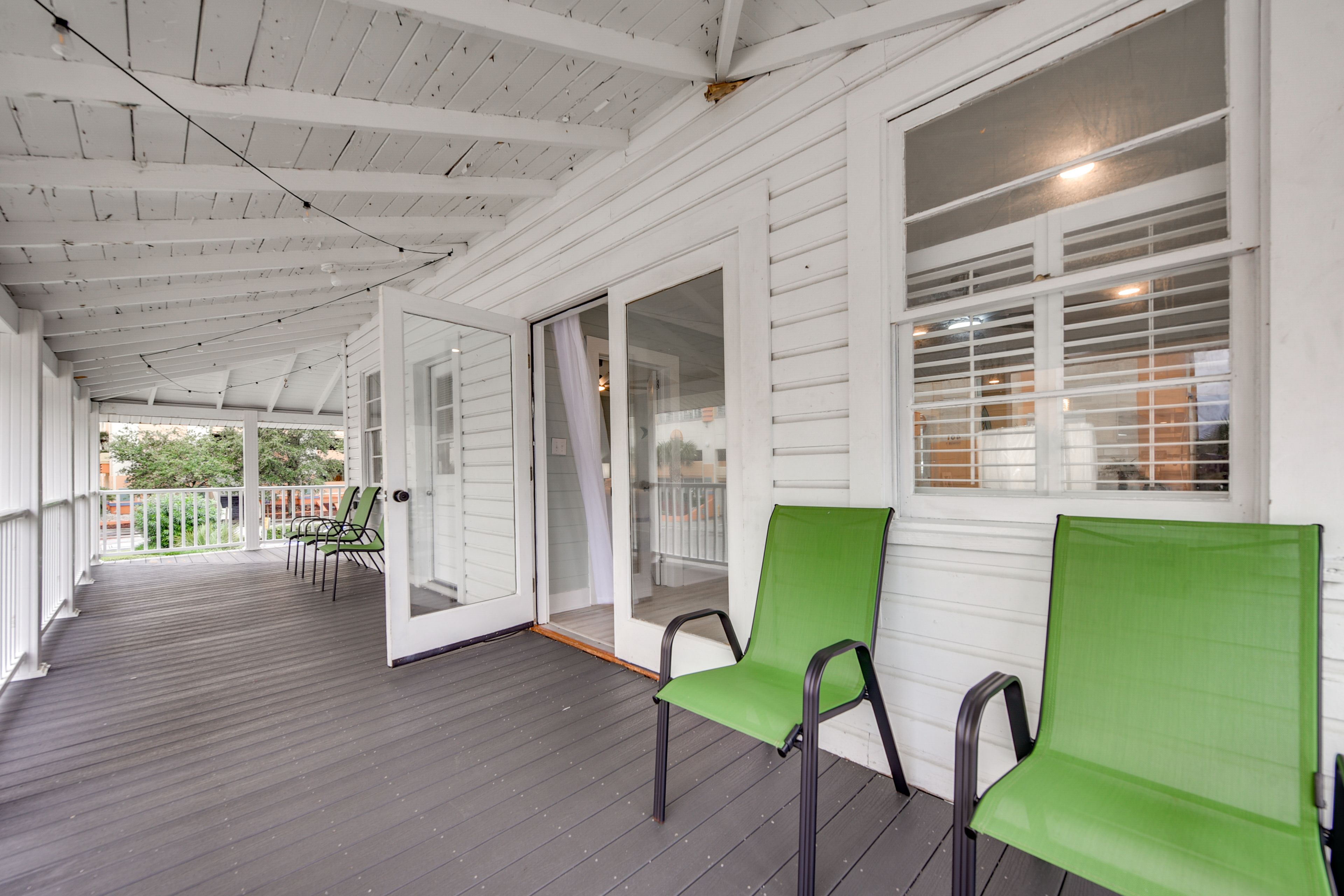 Wraparound Deck