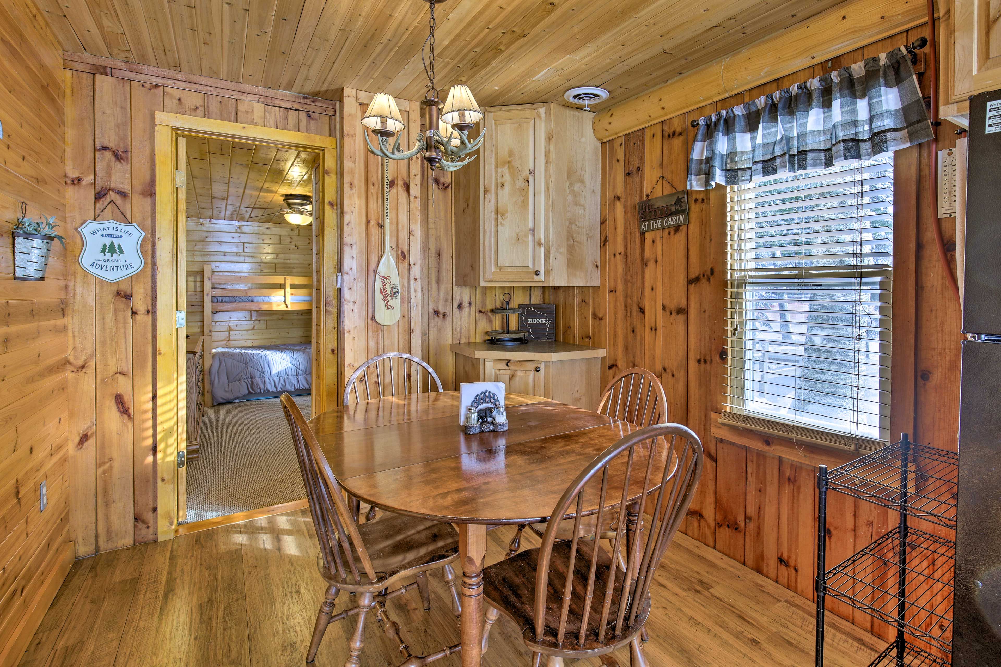 Dining Area | Dishware & Flatware | Crock-Pot