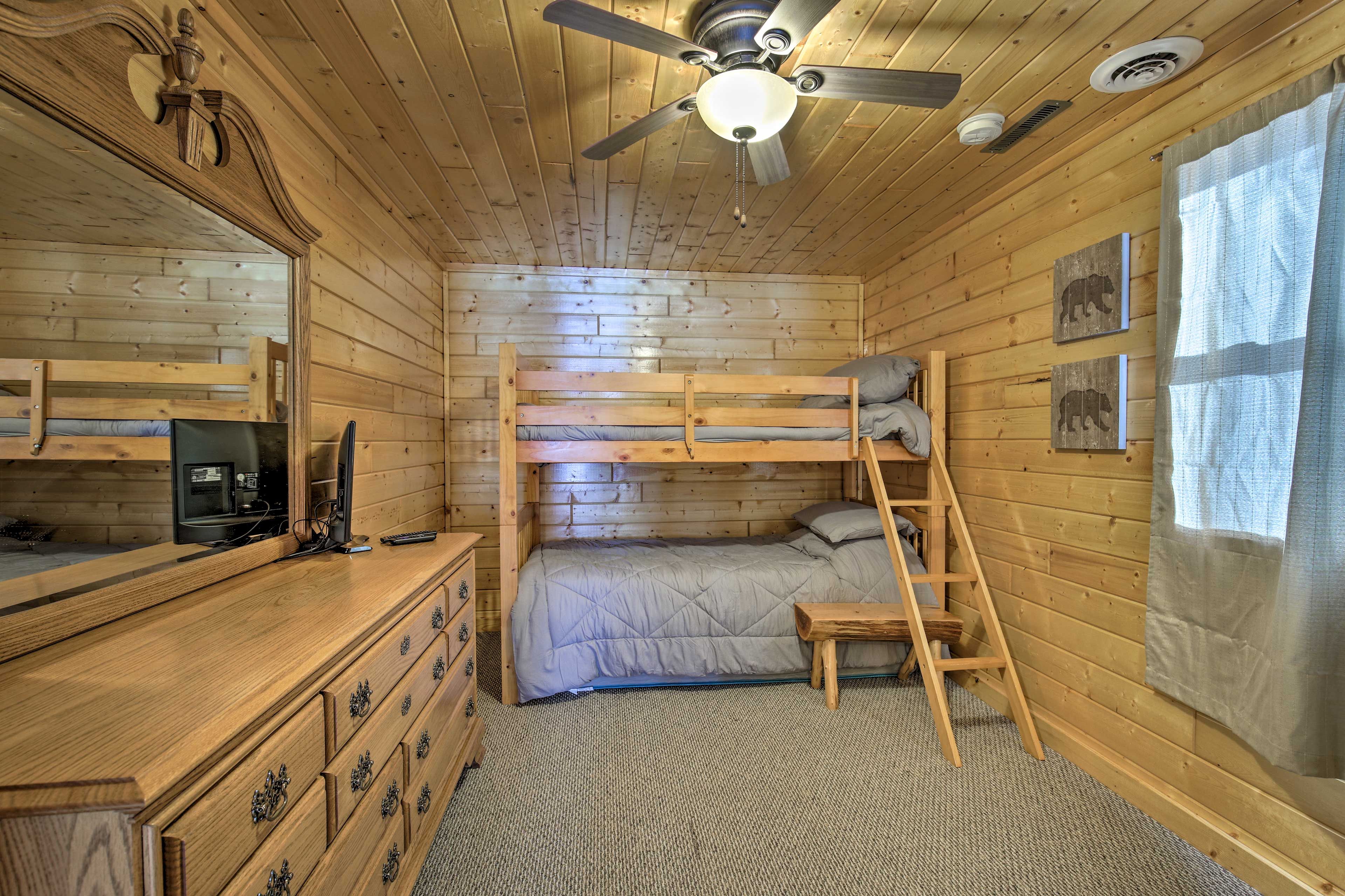 Bedroom 3 | Twin Bunk Bed w/ Twin Trundle | 1st Floor