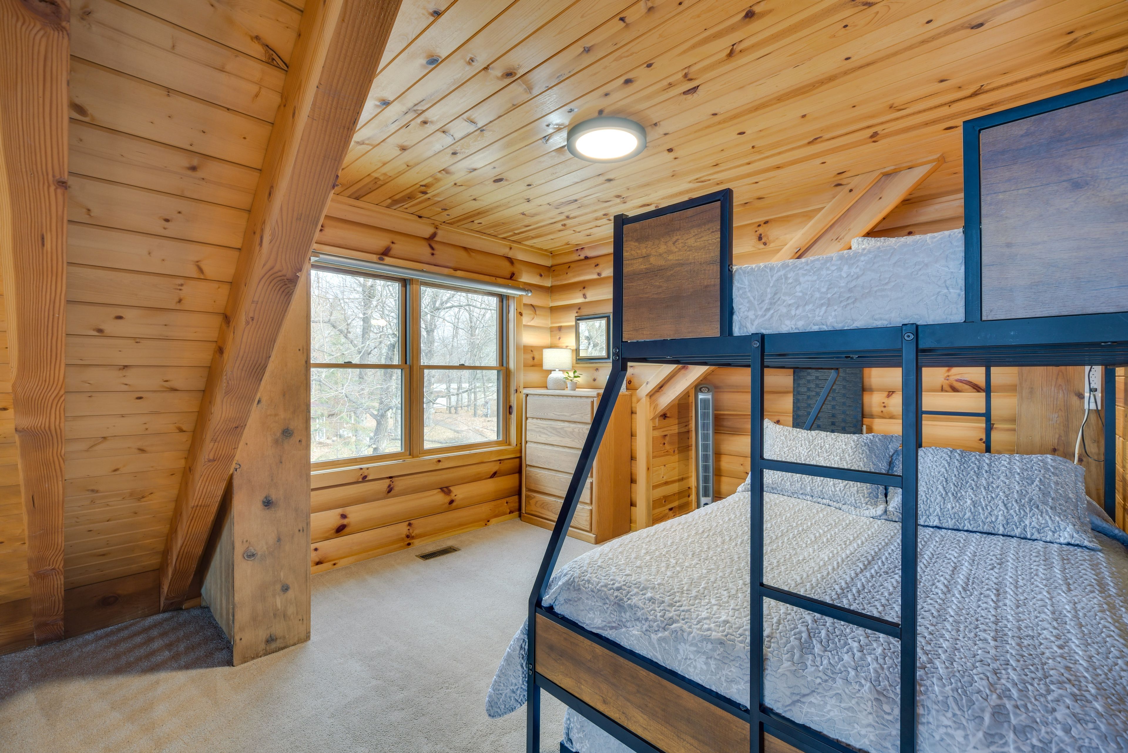 Bedroom 3 | Twin/Full Bunk Bed w/ Twin Trundle | 2nd Floor