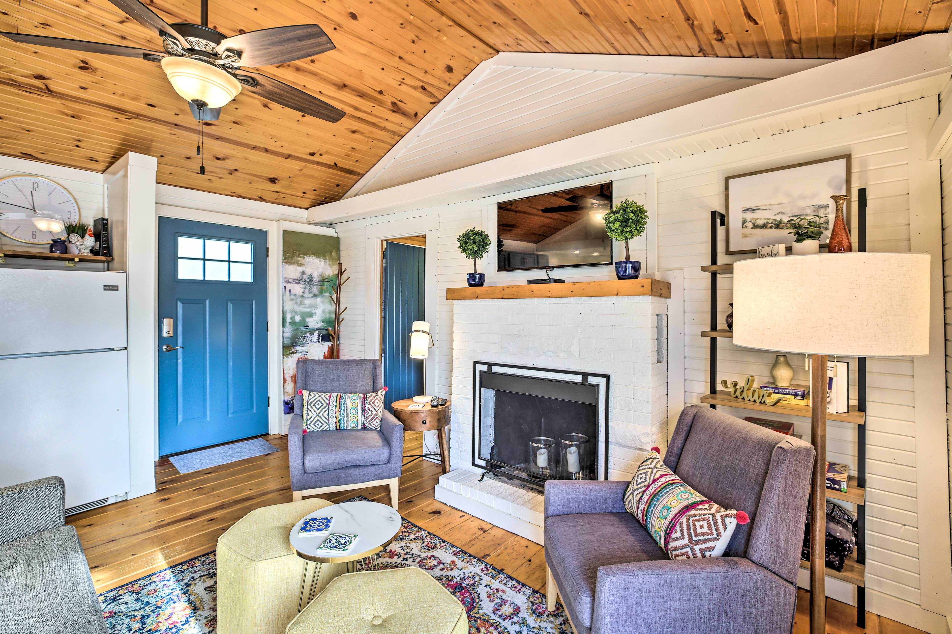 Living Room | Smart TV