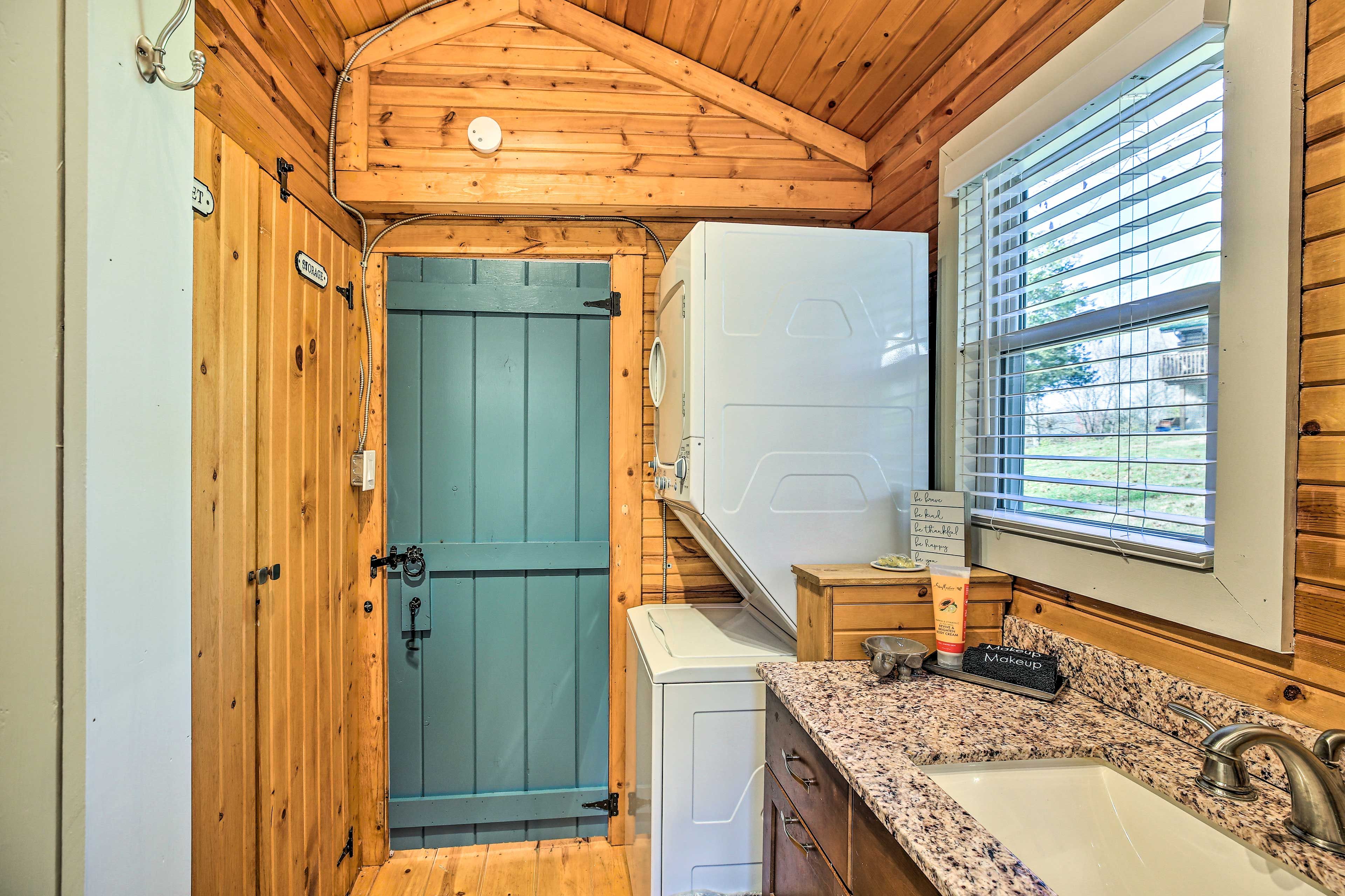 Full Bathroom | Washer & Dryer